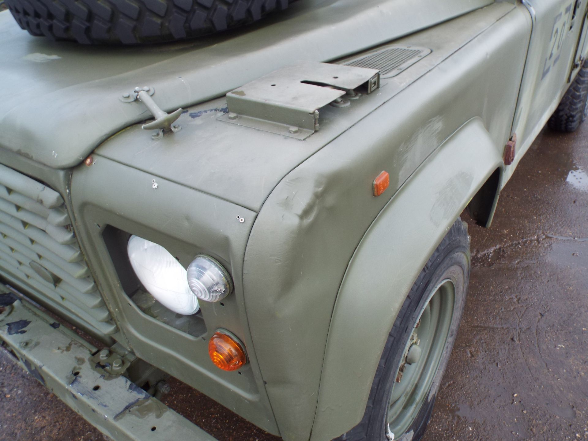 Land Rover Defender 110 Soft Top - R380 Gearbox - Image 24 of 26