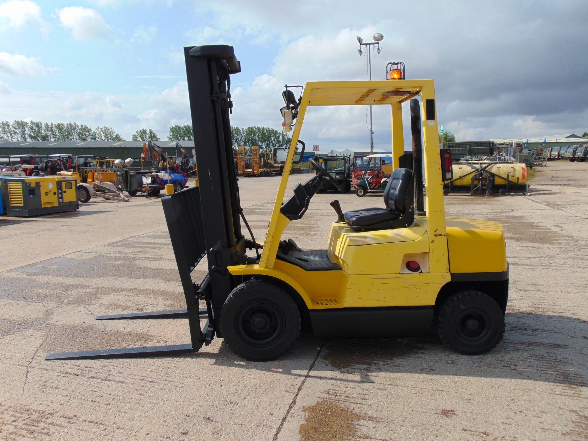 Hyster H2.50XM Counter Balance Diesel Forklift C/W Side Shift - Image 4 of 16