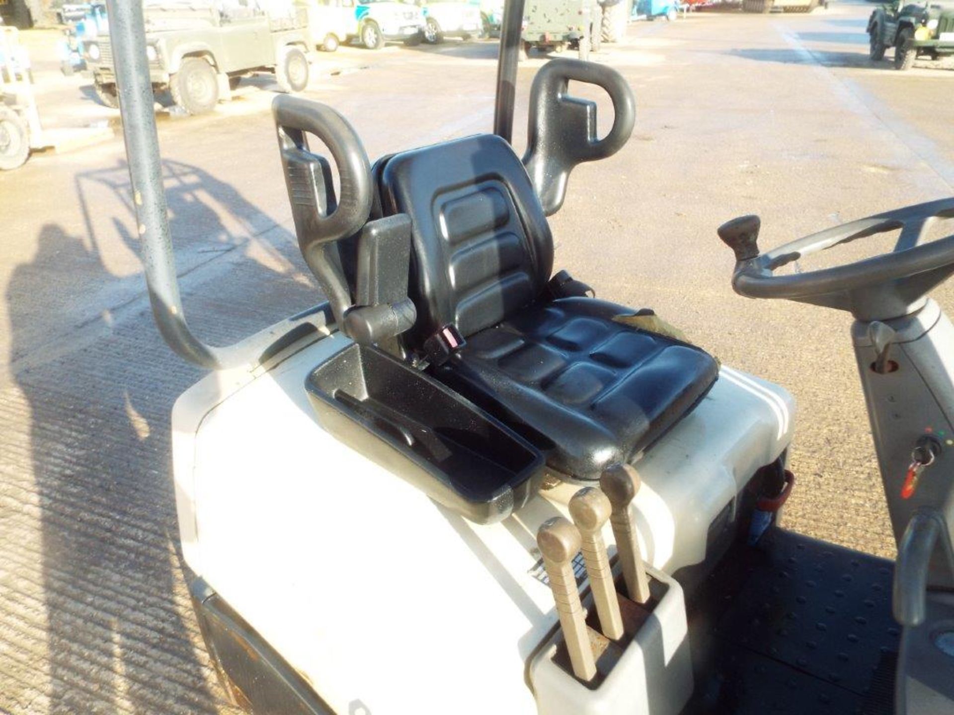 Crown SC30 OPT2 Electric Forklift - Bild 14 aus 23