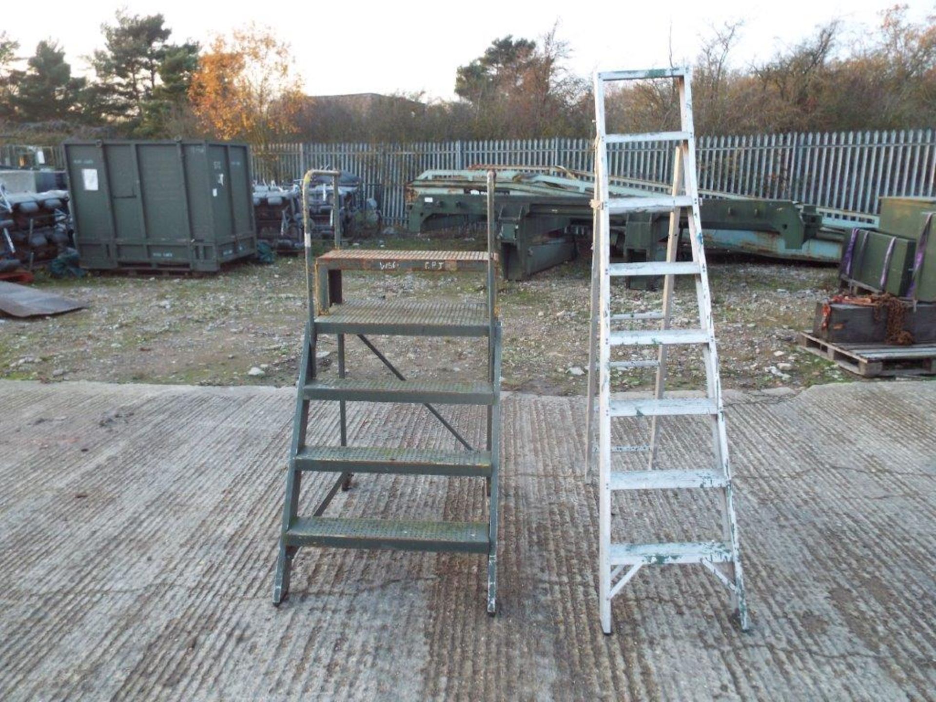 2 x Step Ladders - Image 2 of 9