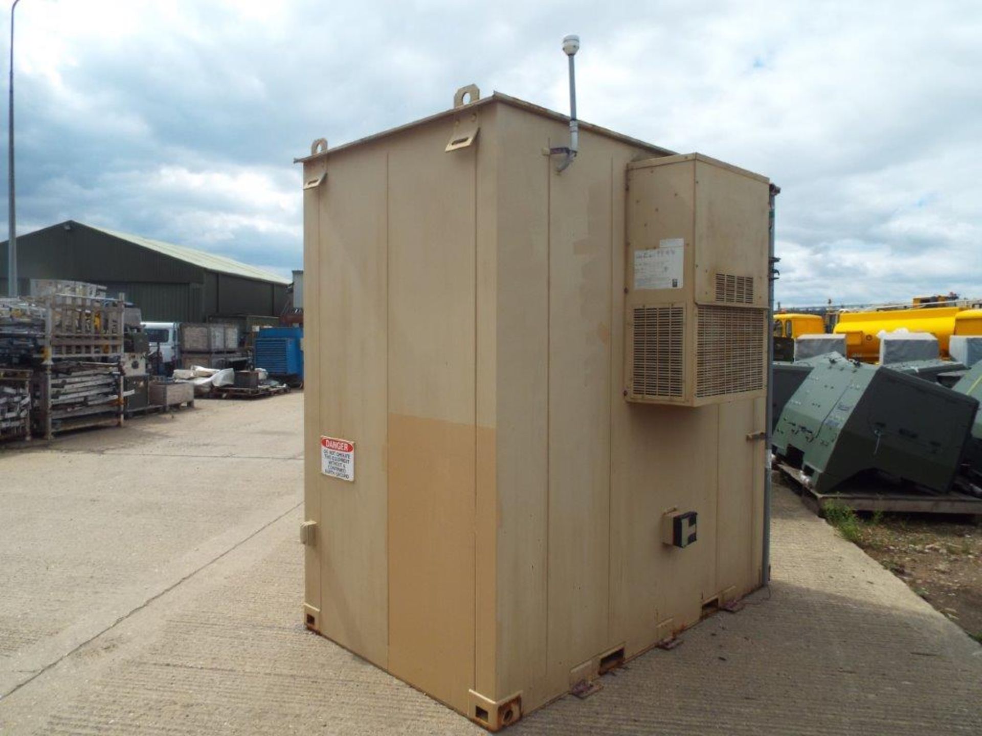 Heavy Duty Steel Portable Storage Unit C/W Twist Locks, Air Con, Electrics, Lights etc - Bild 5 aus 19