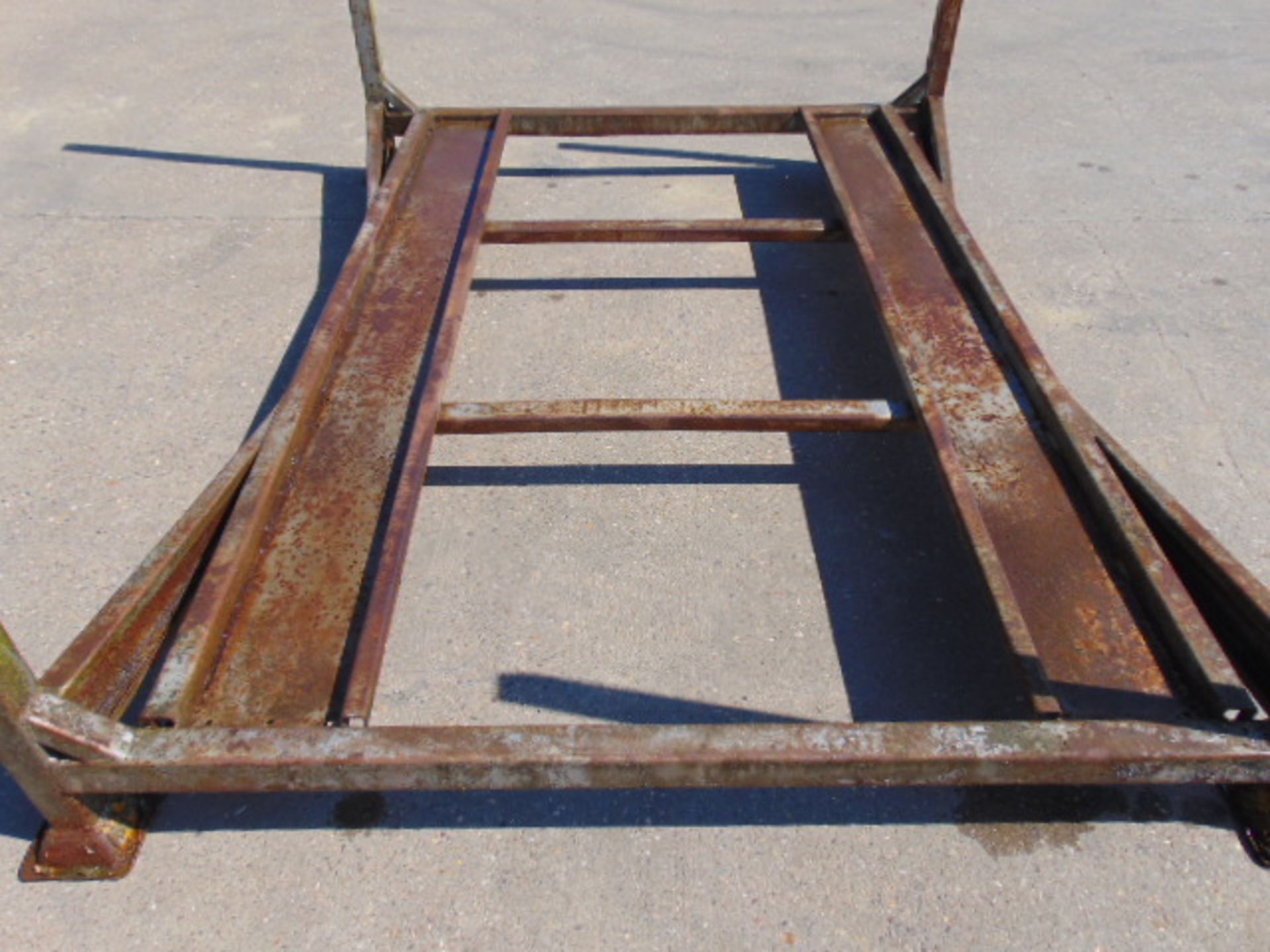 Jeep Stacking Post Pallet - Bild 4 aus 8