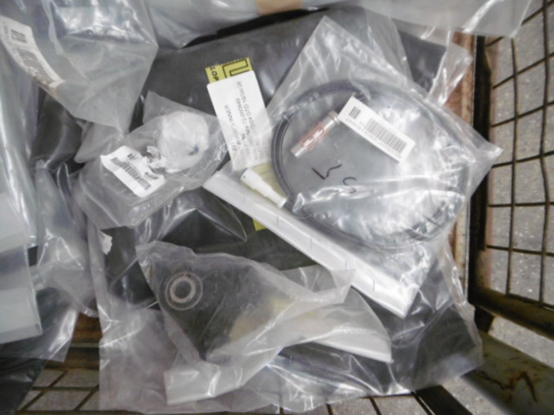 Mixed Stillage of Supacat Parts - Image 5 of 8