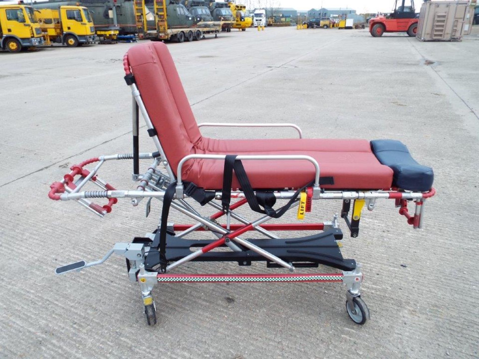 Ferno Falcon Six Stretcher - Bild 2 aus 12