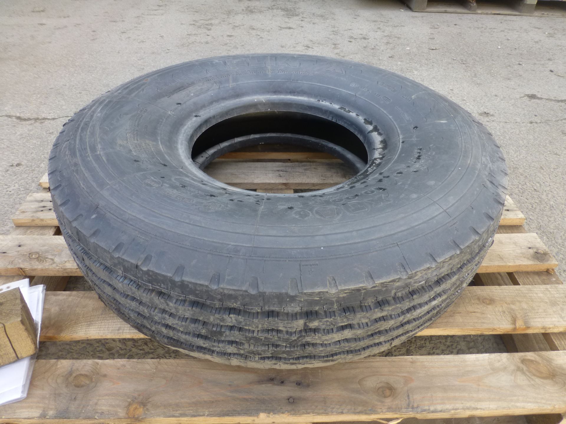 1 x Michelin XTA 10.00 R15 Tyre