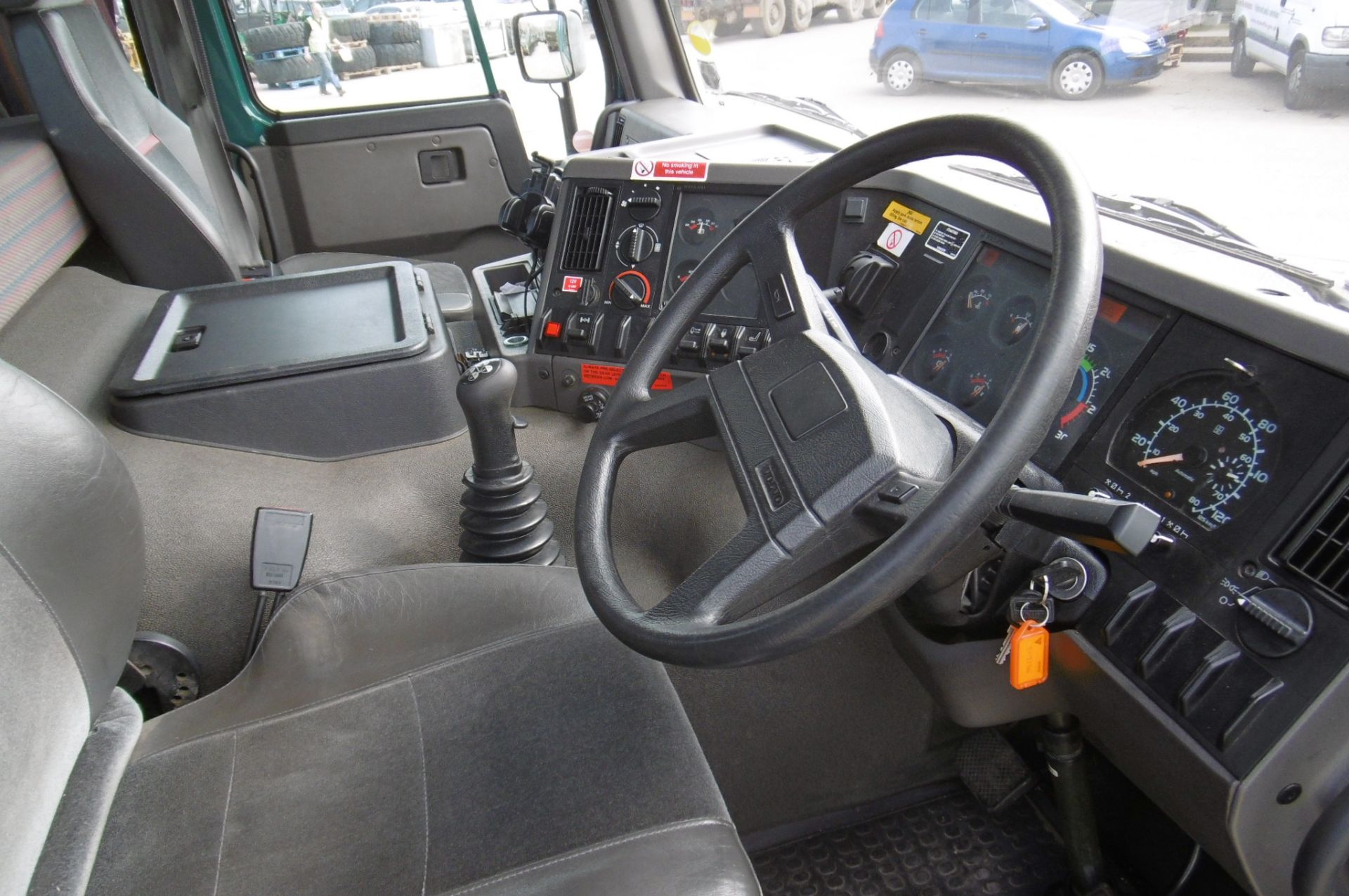 Volvo FL10 40ton 4x2 Tractor unit 24,814 km - Image 10 of 17