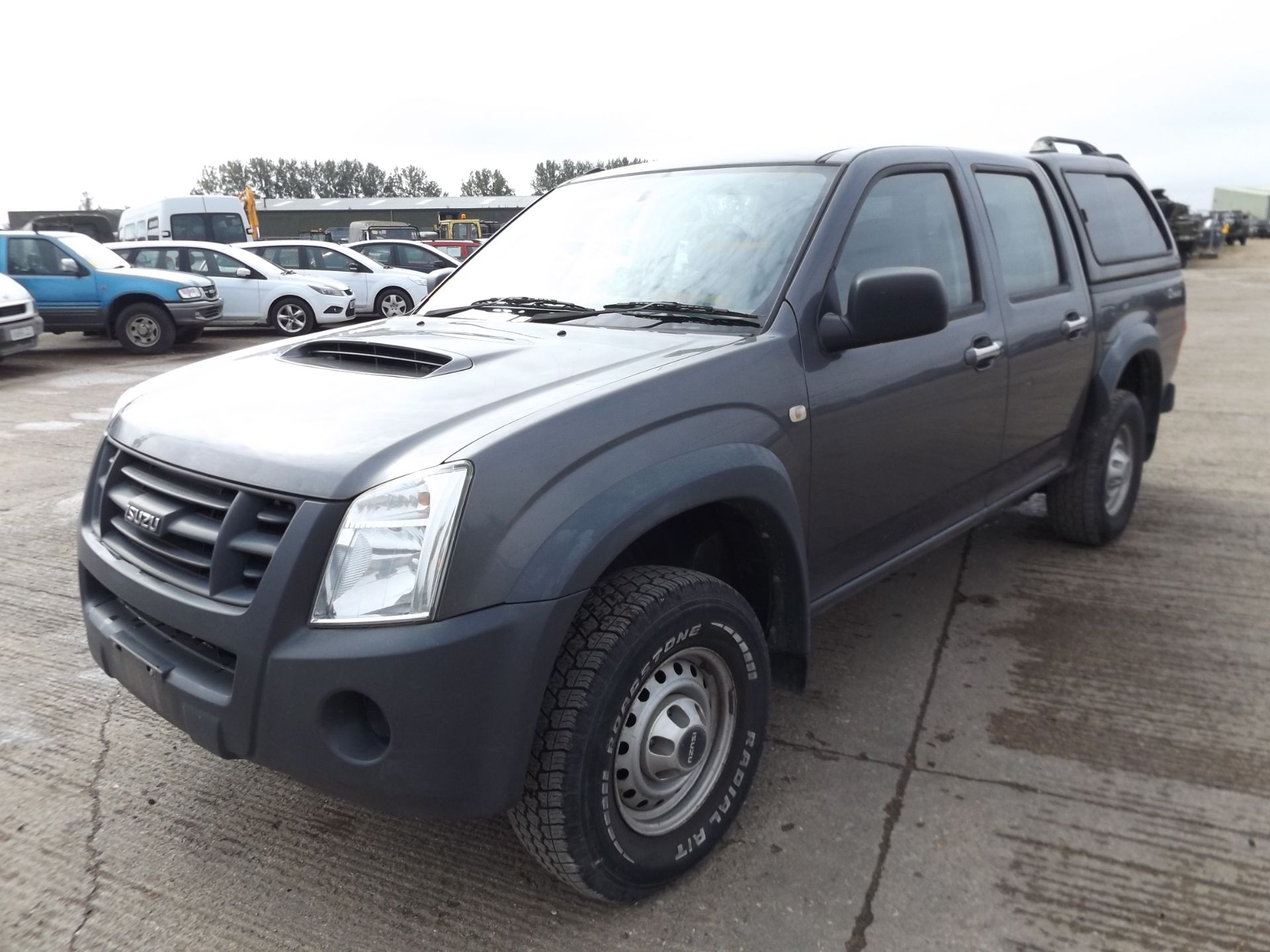 Isuzu D-Max Double Cab 2.5 Diesel 4 x 4 - Bild 3 aus 15