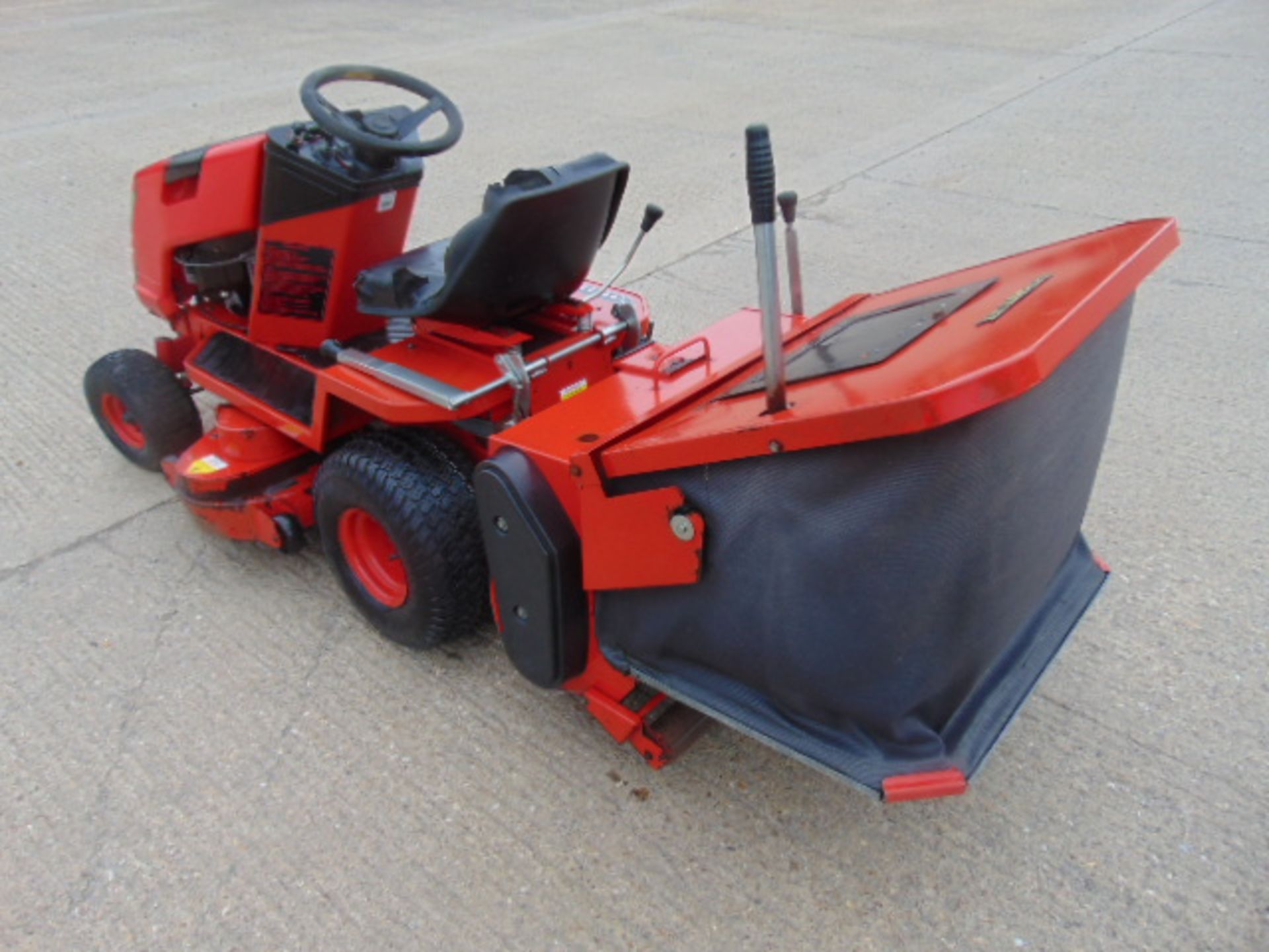 Countax K18 Twin Ride On Mower with Rear Brush and Grass Collector - Image 5 of 17