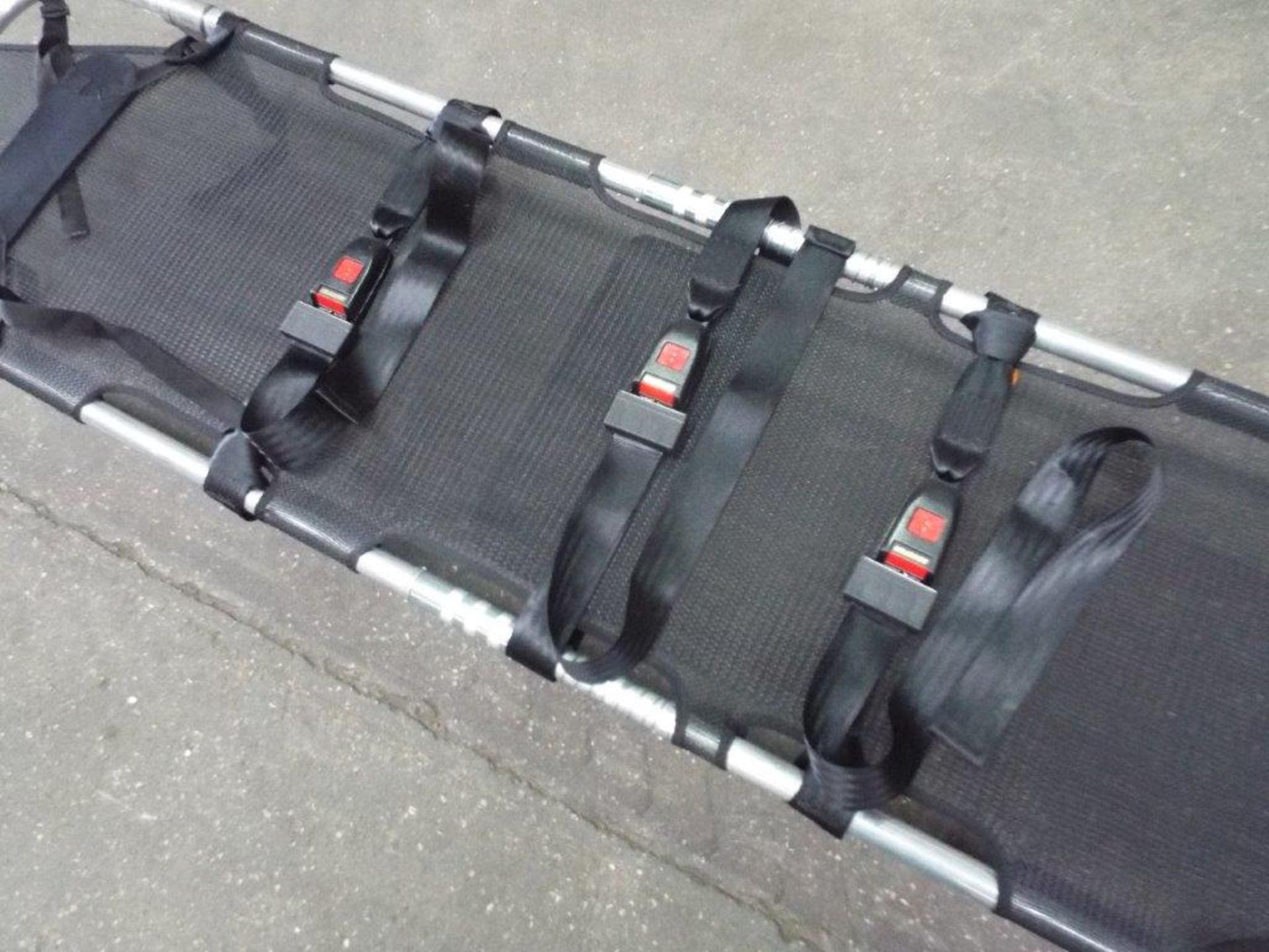 Ferno Folding Stretcher with Wheels and Straps - Bild 3 aus 5