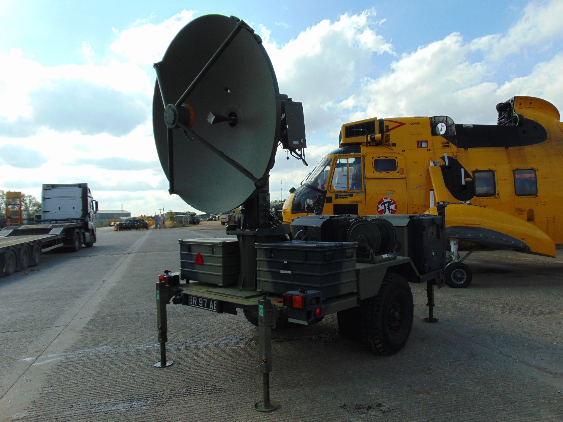 Raytheon Modified Data Link Trailer - Bild 5 aus 36