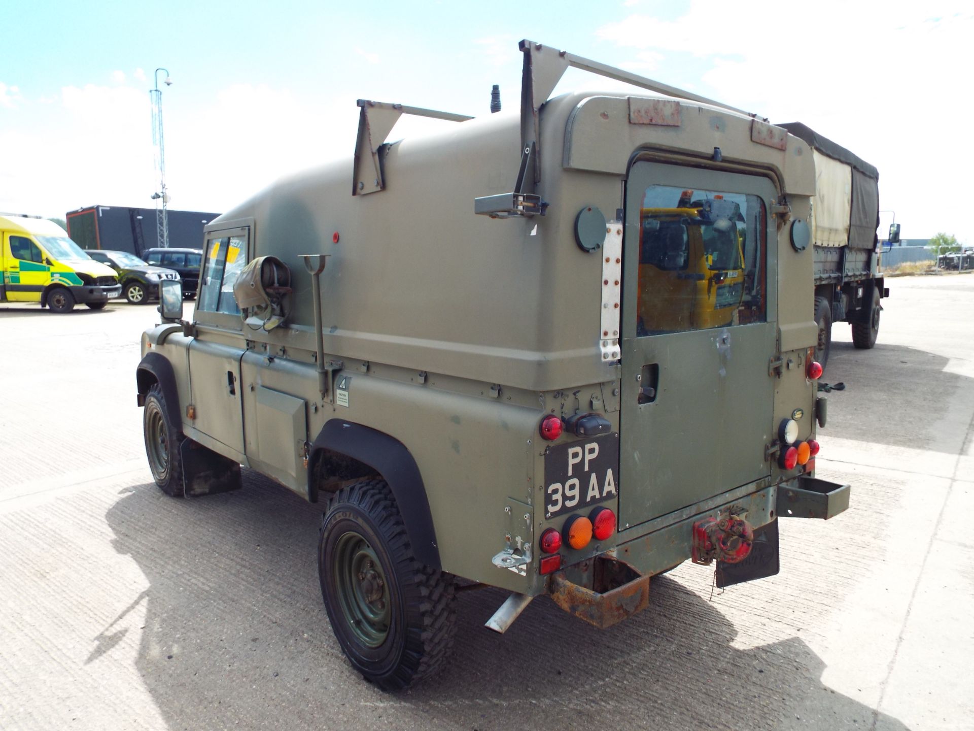 Very Rare Winter/Water Land Rover Wolf 110 Hard Top - Image 5 of 31
