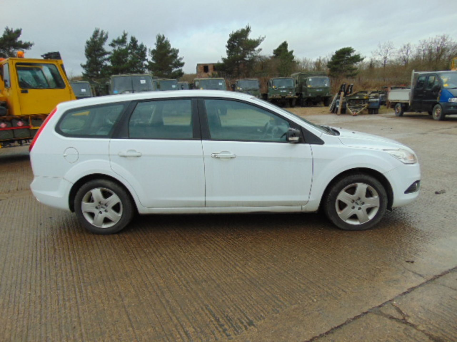 Ford Focus 1.8 Style Turbo Diesel Estate - Image 5 of 18