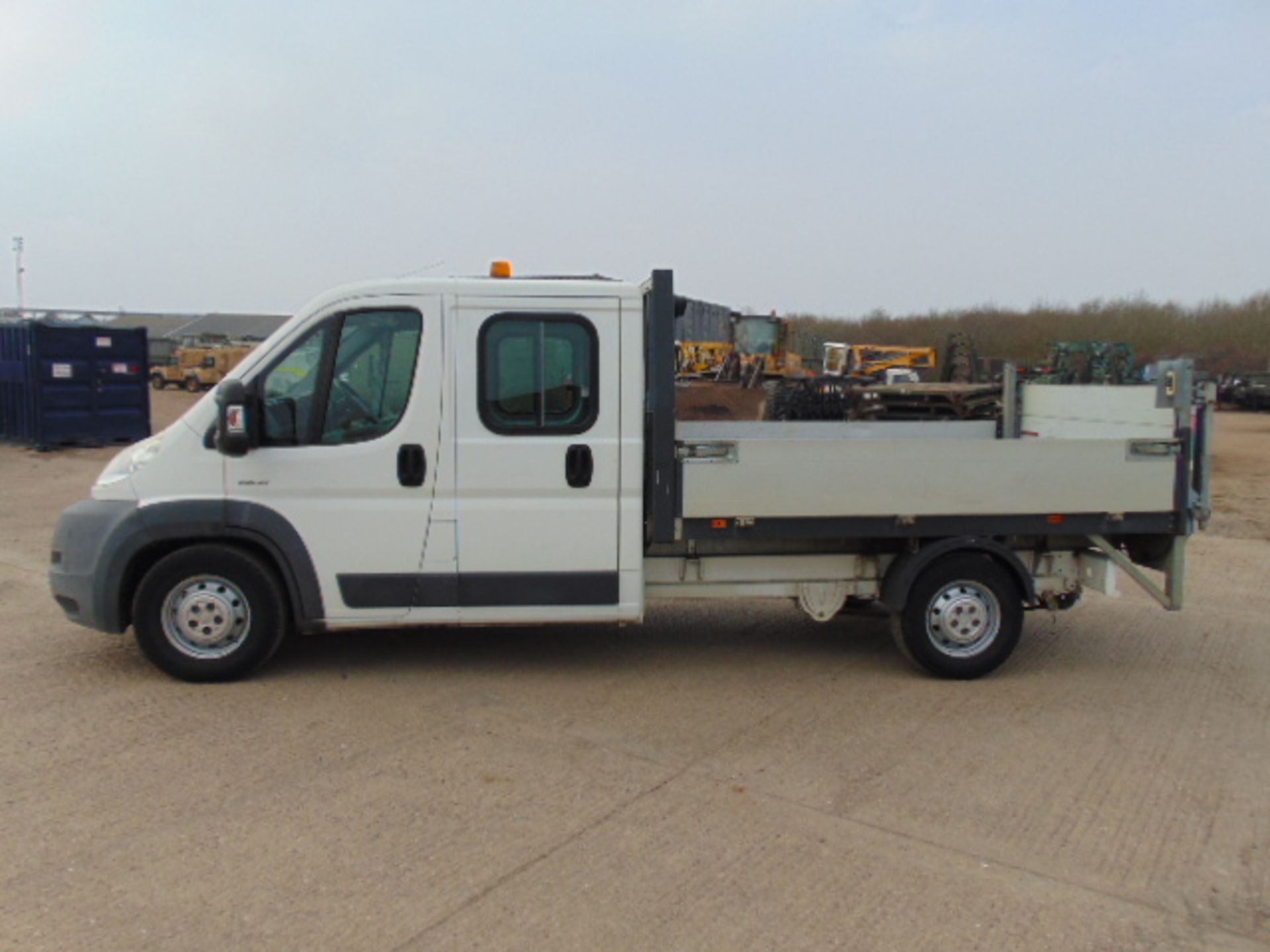 Citroen Relay 7 Seater Double Cab Dropside Pickup with 500kg Ratcliff Palfinger Tail Lift - Image 4 of 27
