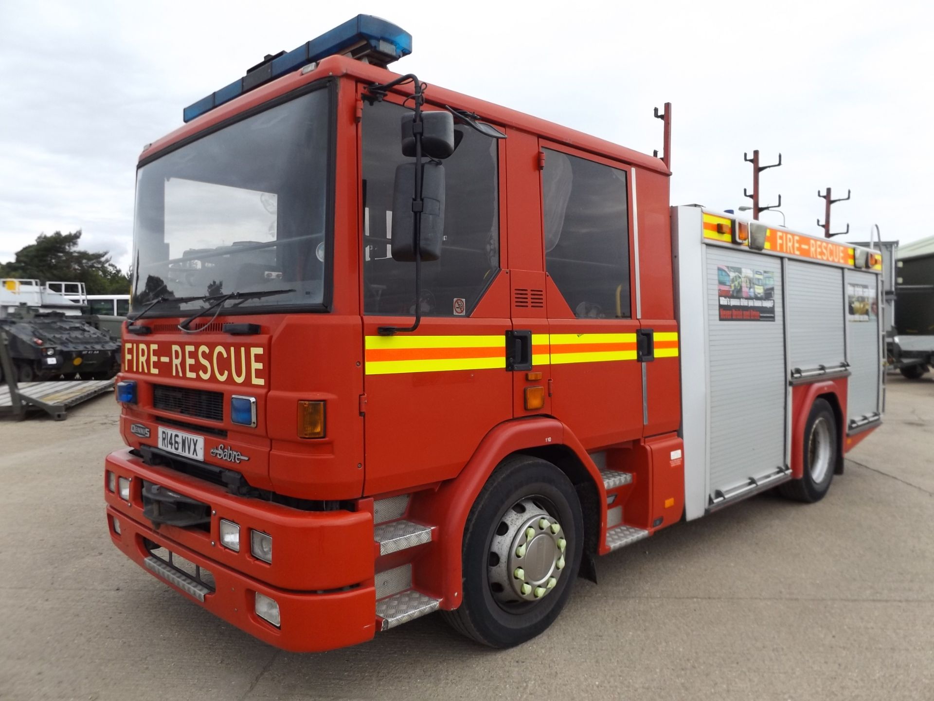 Dennis Sabre Fire Engine - Image 3 of 17