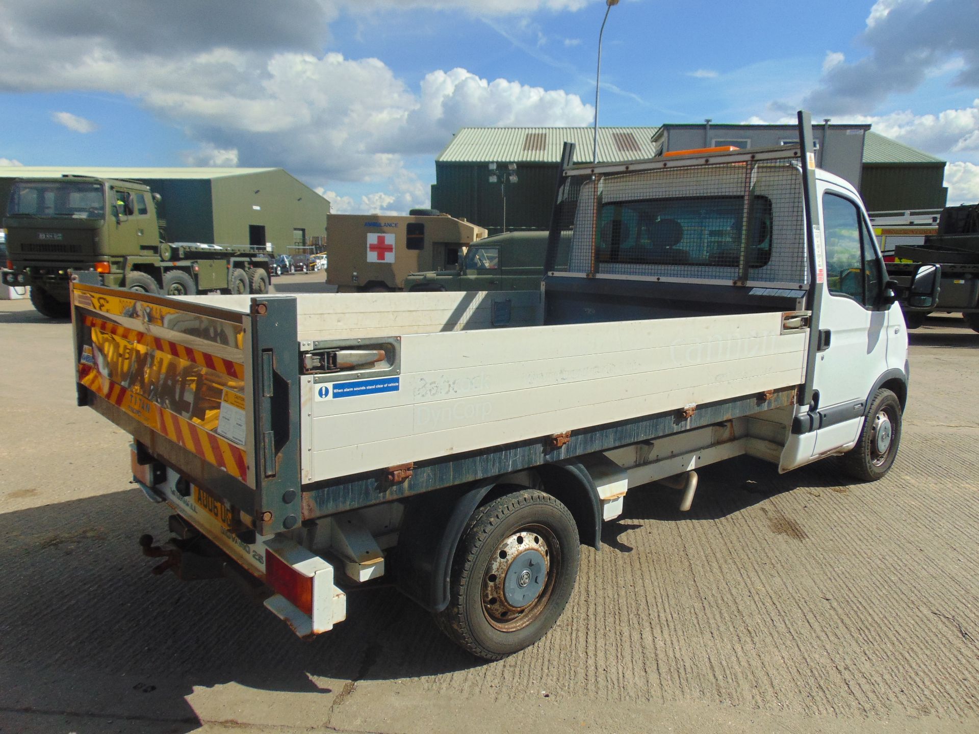 Vauxhall Movano 3500 2.5 CDTi MWB Flat Bed Tipper - Image 9 of 26