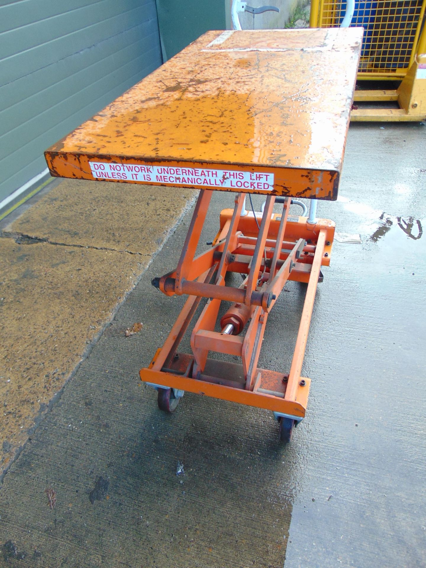 Mobile Lift Table - Image 6 of 9