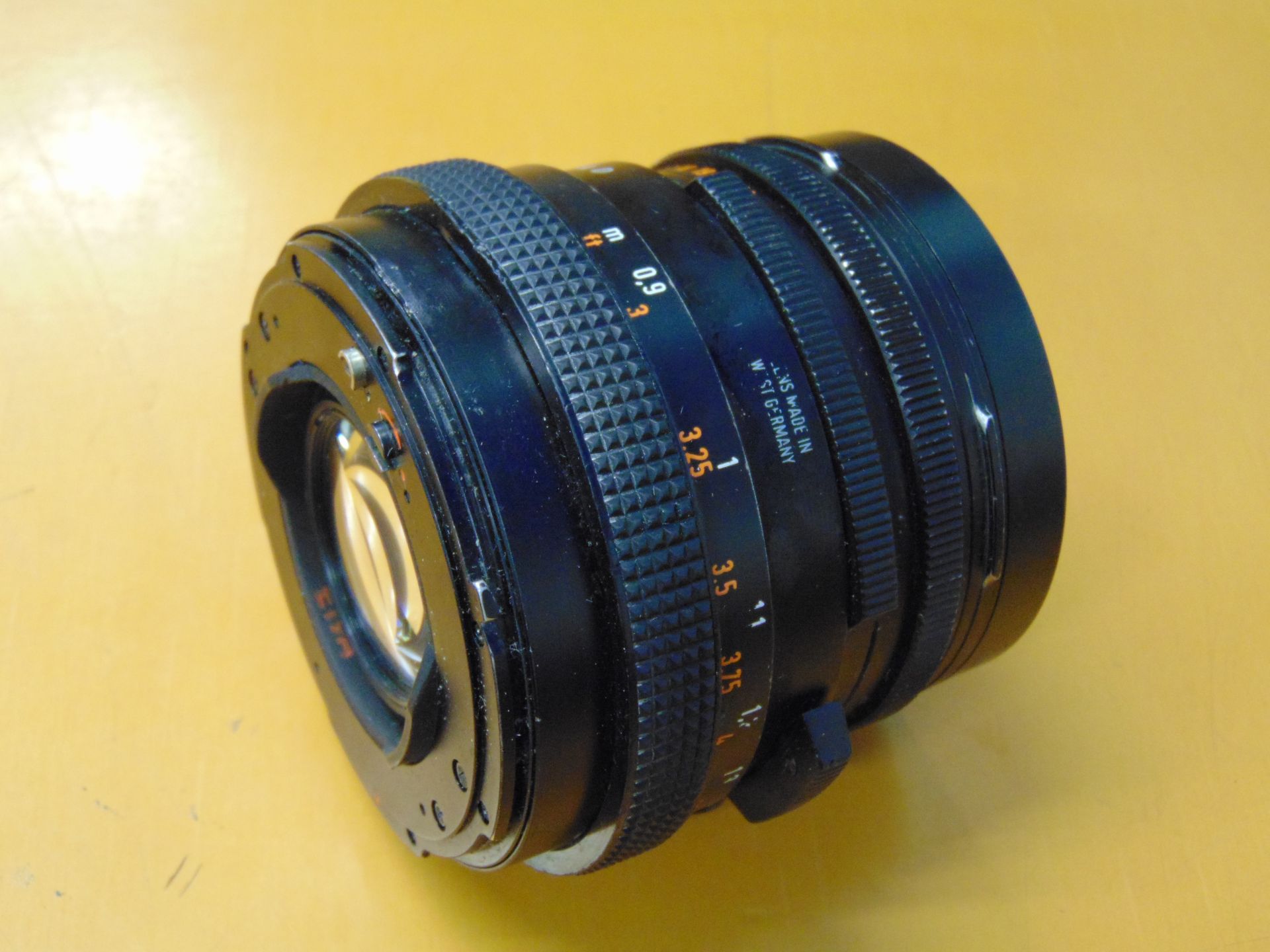 Carl Zeiss 7146422 Planar T* 2.8/80 Lense