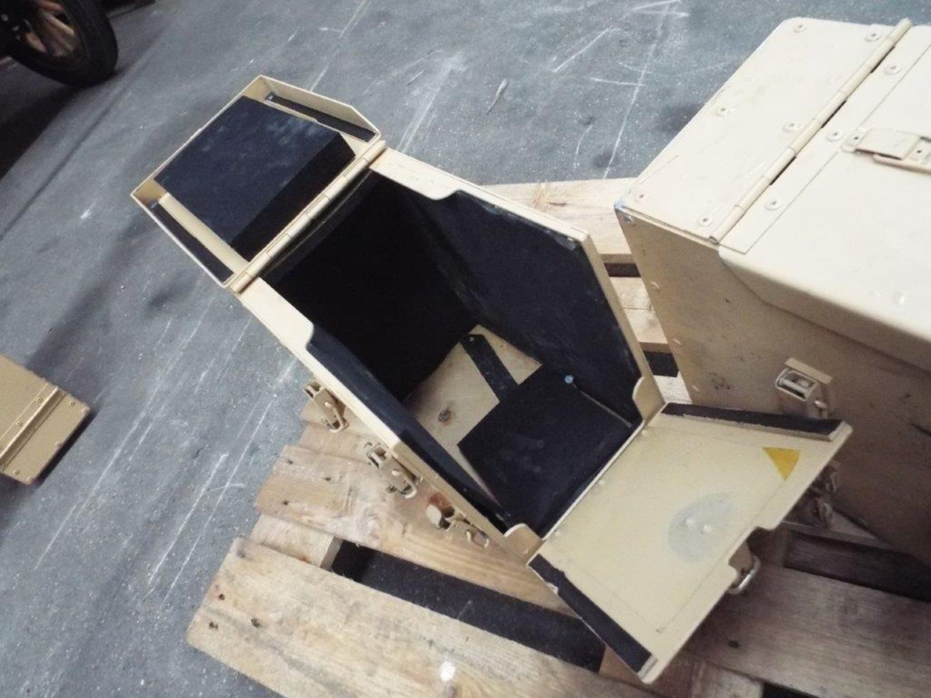 2 x WMIK Demountable Ammunition Boxes - Bild 4 aus 5