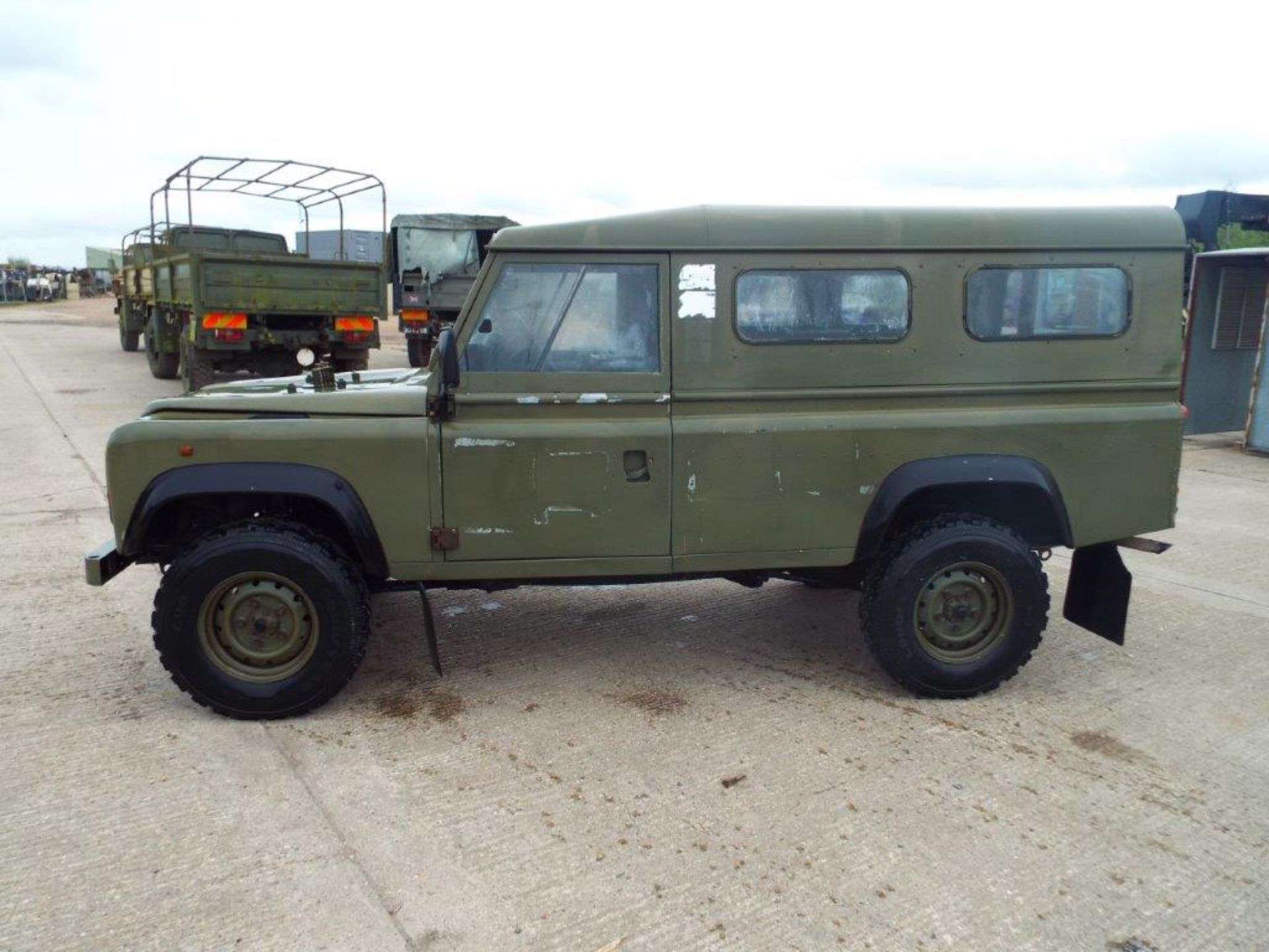 RAF Issue Land Rover Defender 110 300TDi Hard Top - Bild 4 aus 27