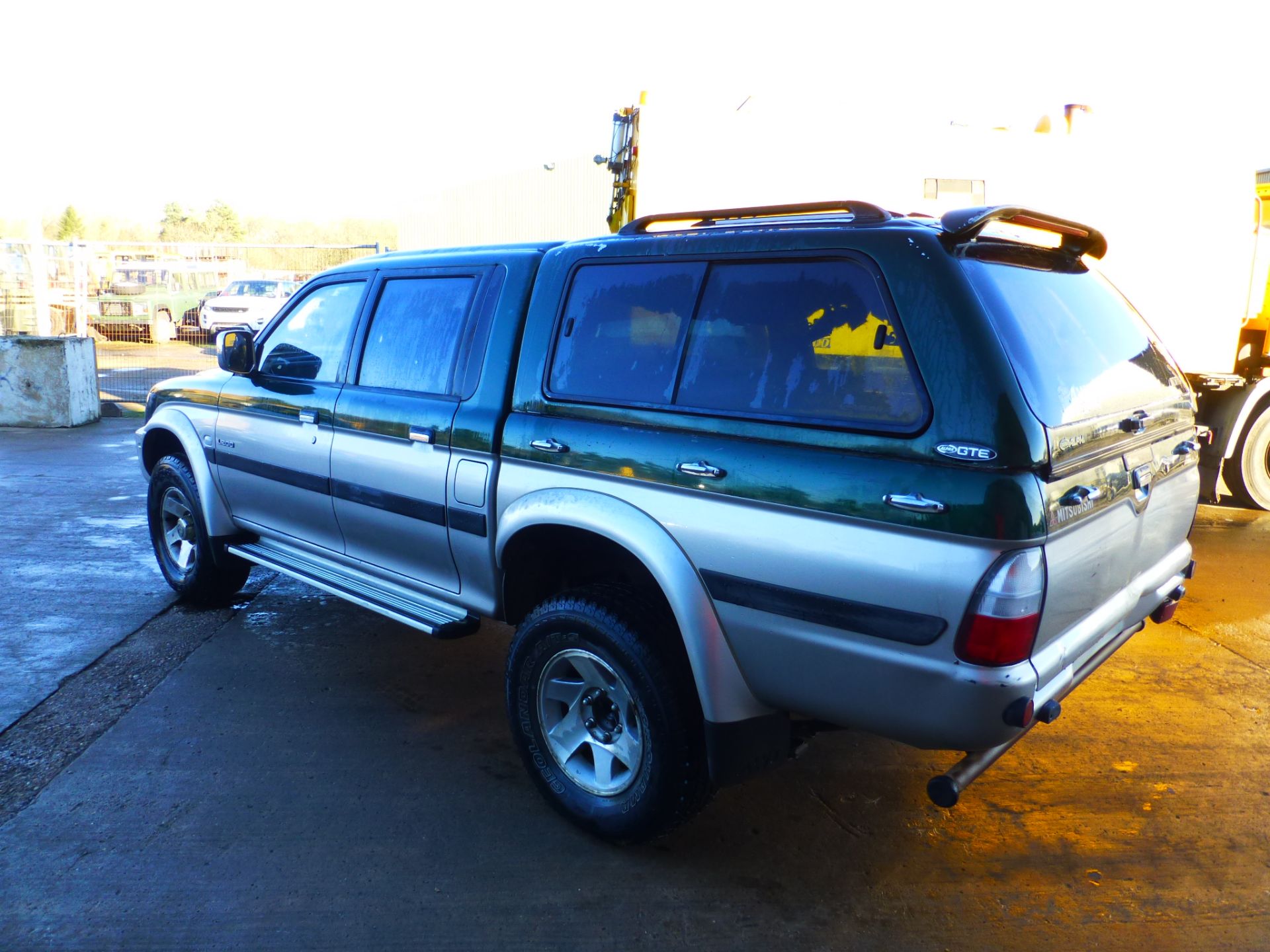 Mitsubishi L200 2.5 TD Double Cab pickup - Image 5 of 21