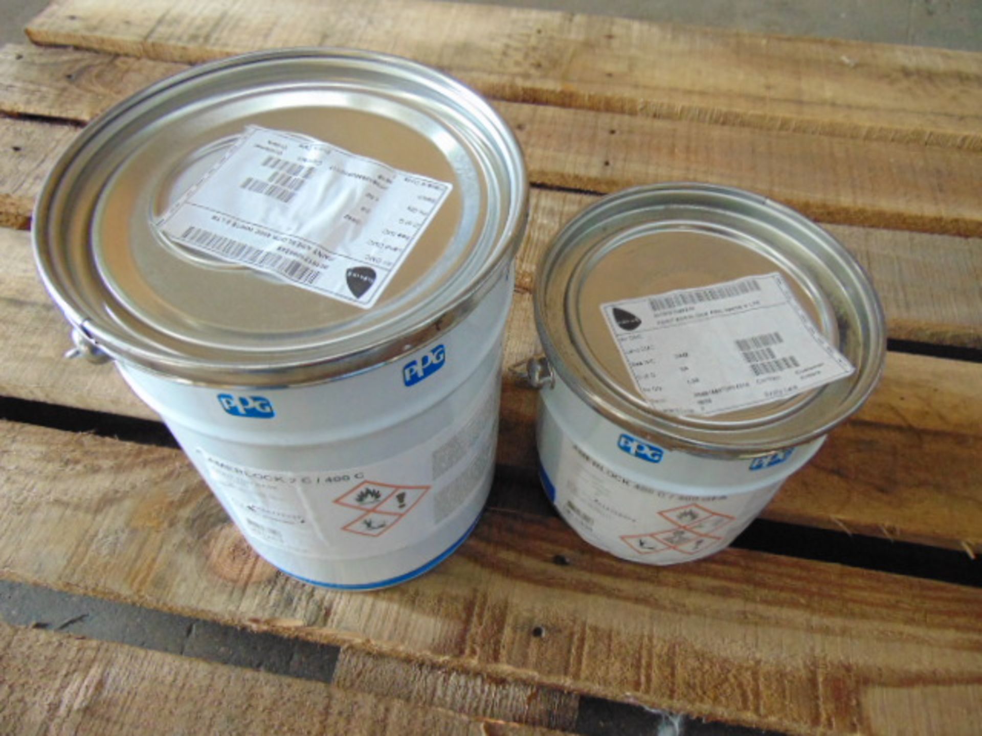 Unissued 2.4/2L Cans of Amerlock 400C Light Tint Base Epoxy - Image 2 of 4