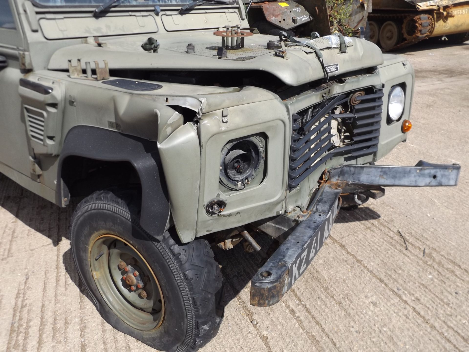 Land Rover Wolf 130 ambulance suitable for spares or repair - Image 12 of 18