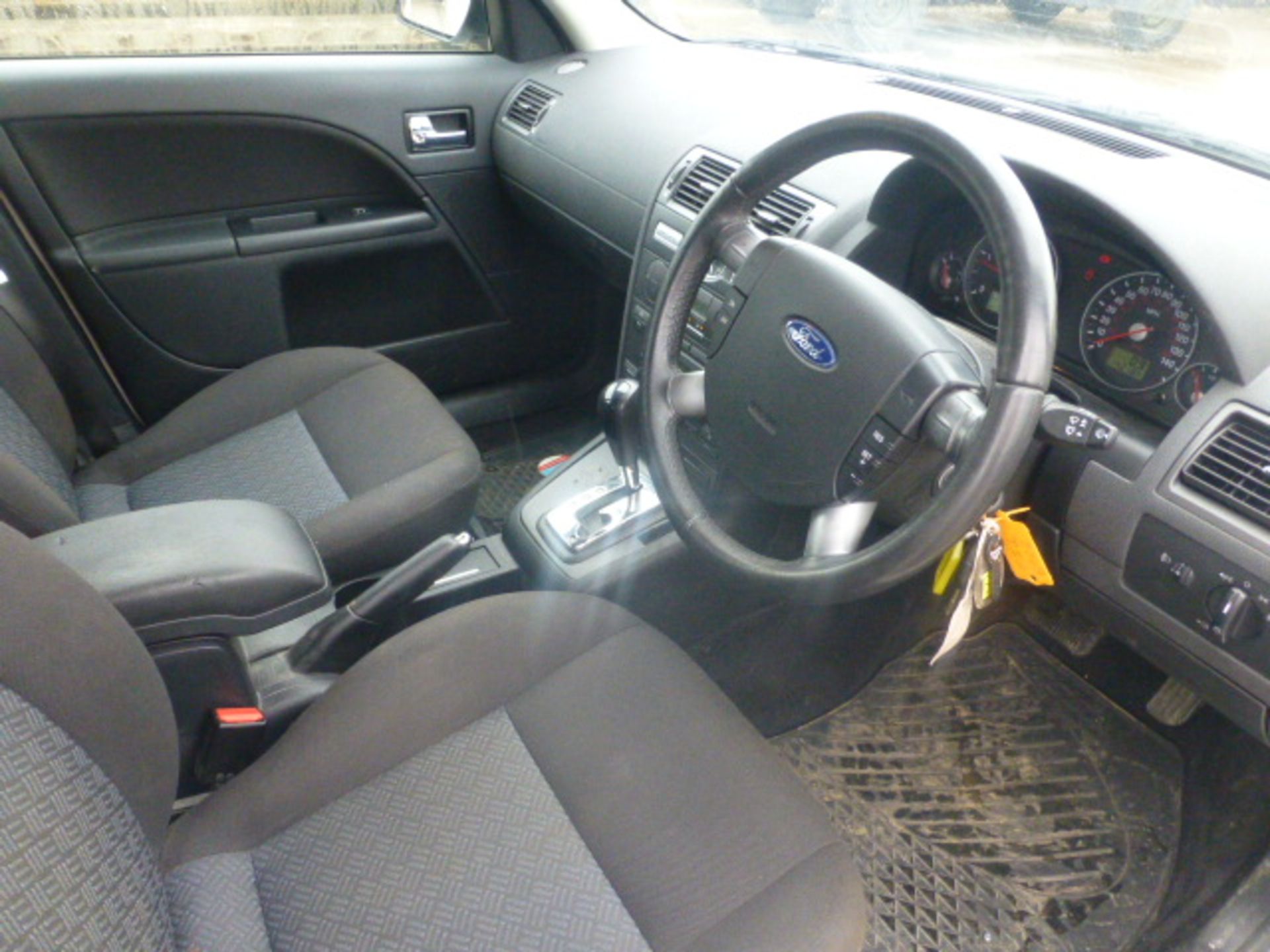 Ford Mondeo 2.0TDCi Estate - Image 12 of 16