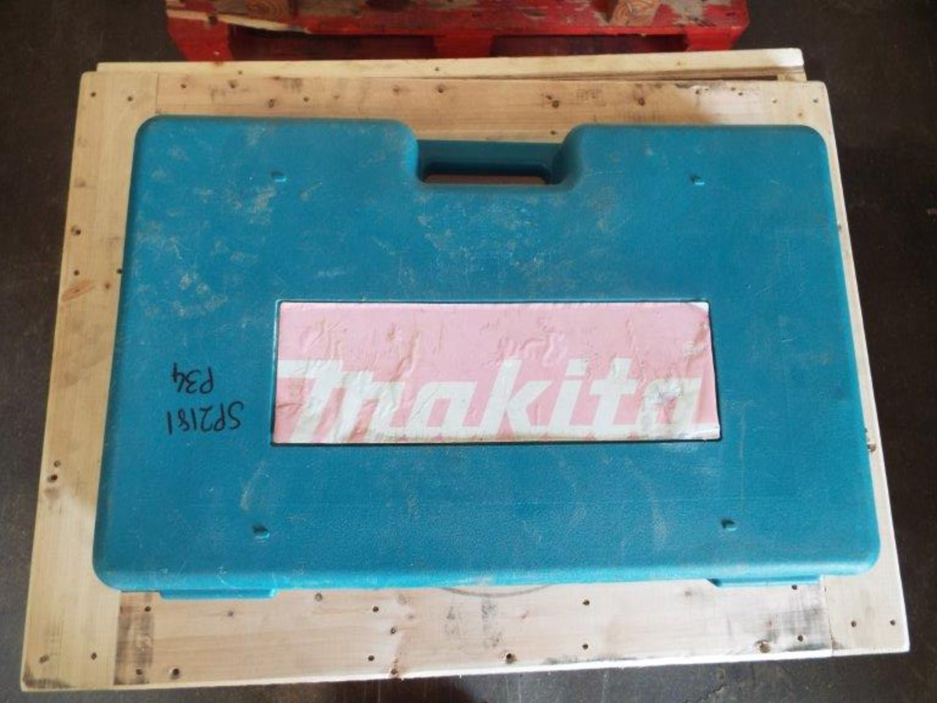 Makita BHR200 Hammer Drill with Battery, Charger and Hard Case - Image 6 of 7