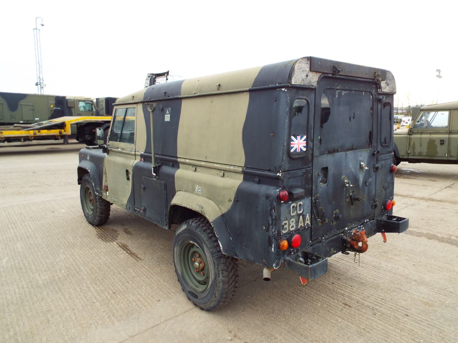 Land Rover Defender 110 Hard Top - Bild 5 aus 22