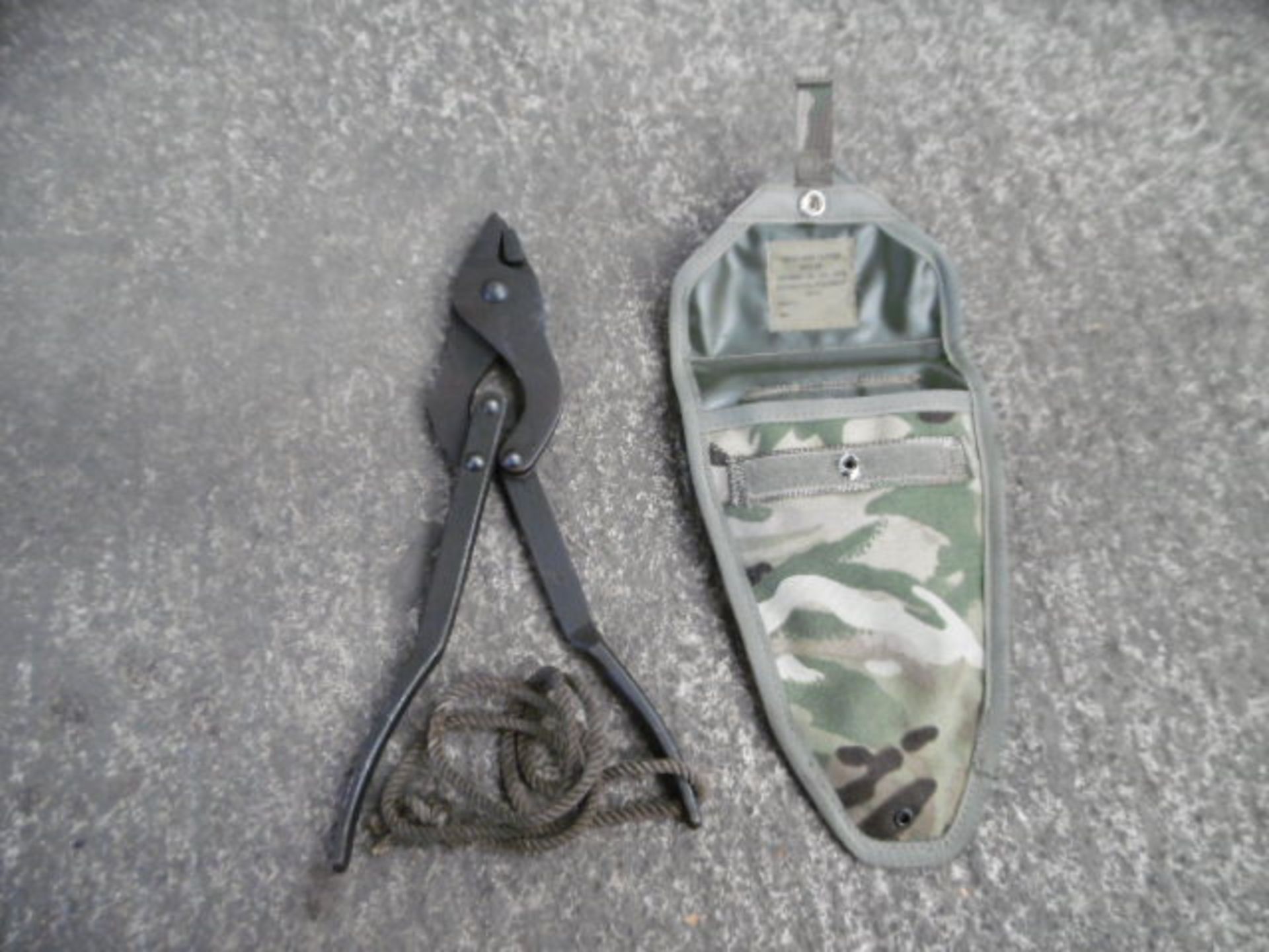 Frog Wire Cutter complete with MTP Camo Pouch