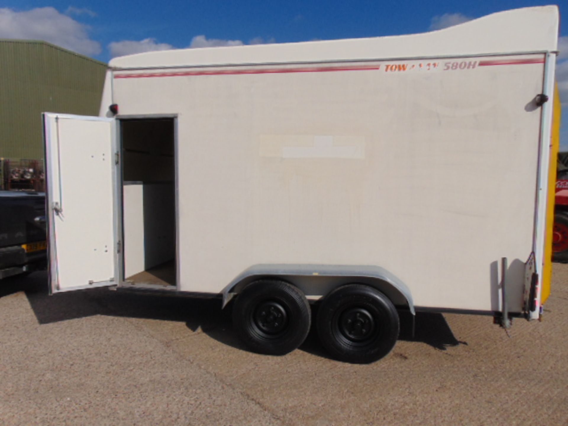 Twin Axle Tow A Van 580H Box Trailer c/w Dropdown Tailgate / Loading Ramp and Solar Panels - Image 8 of 25