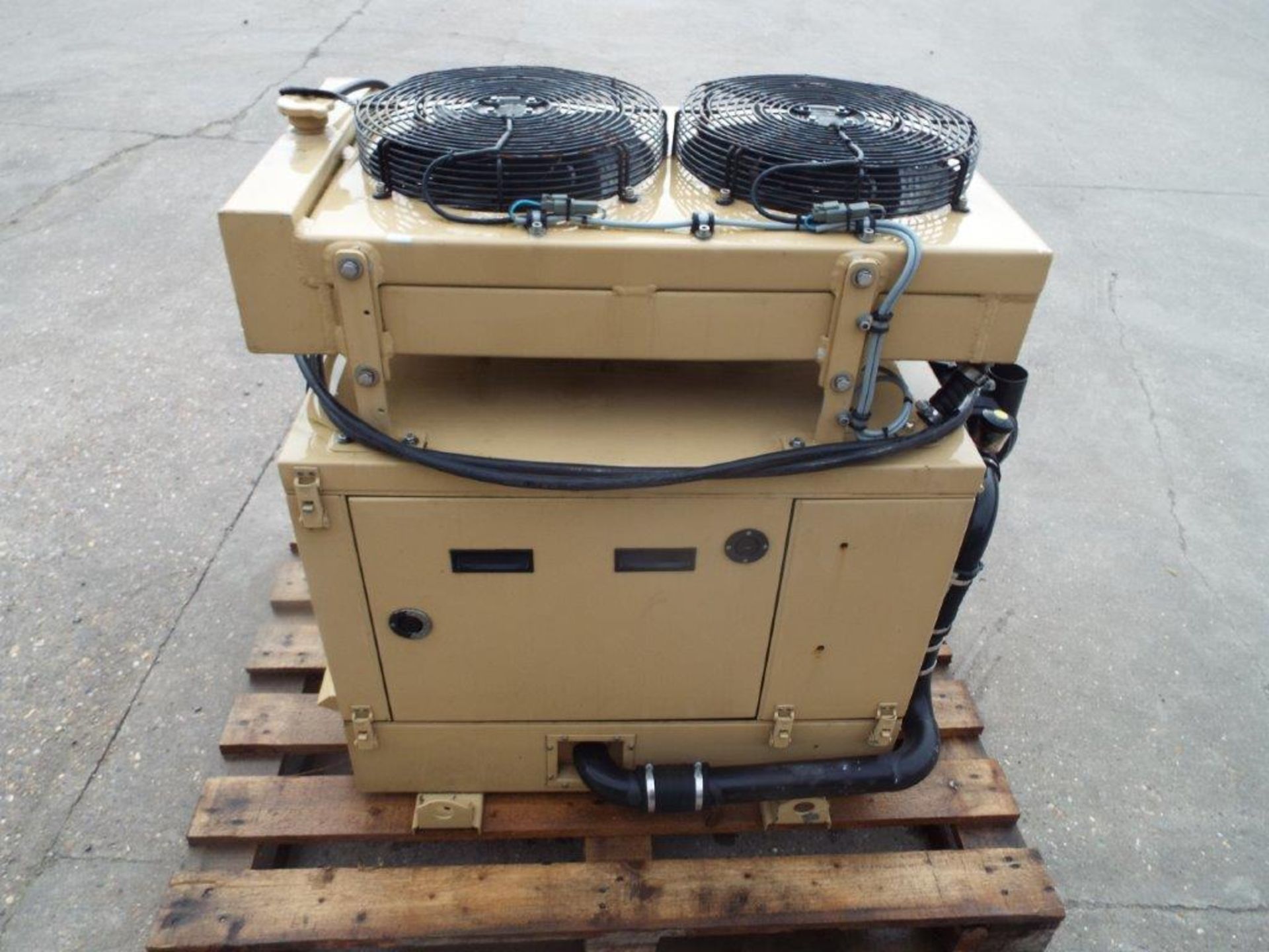 TEST HOURS ONLY Fischer Panda AGT 6000/24V PVMV-N Kubota Diesel 5.5 KVA Fully Enclosed Generator Set - Image 5 of 13