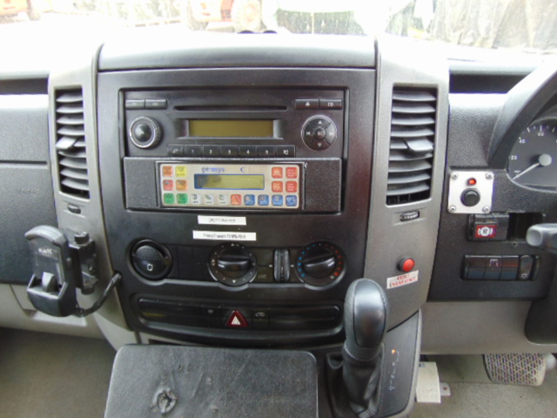 RHD Mercedes Sprinter 515 CDI Turbo Diesel Ambulance - Image 8 of 21