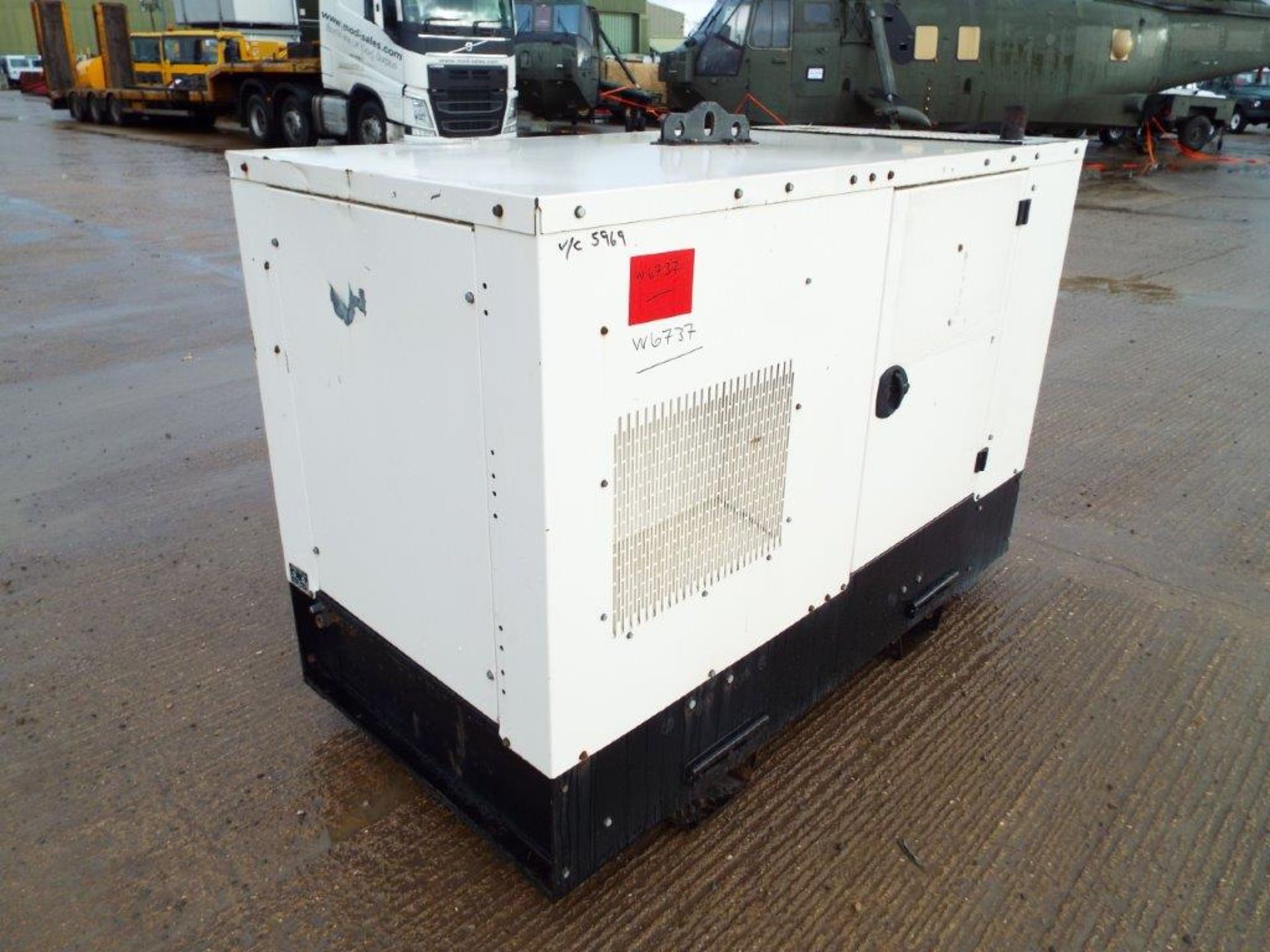 Bruno GX37FE 33 KVA 3 Phase Silent Iveco Diesel Powered Generator Set - Image 4 of 19