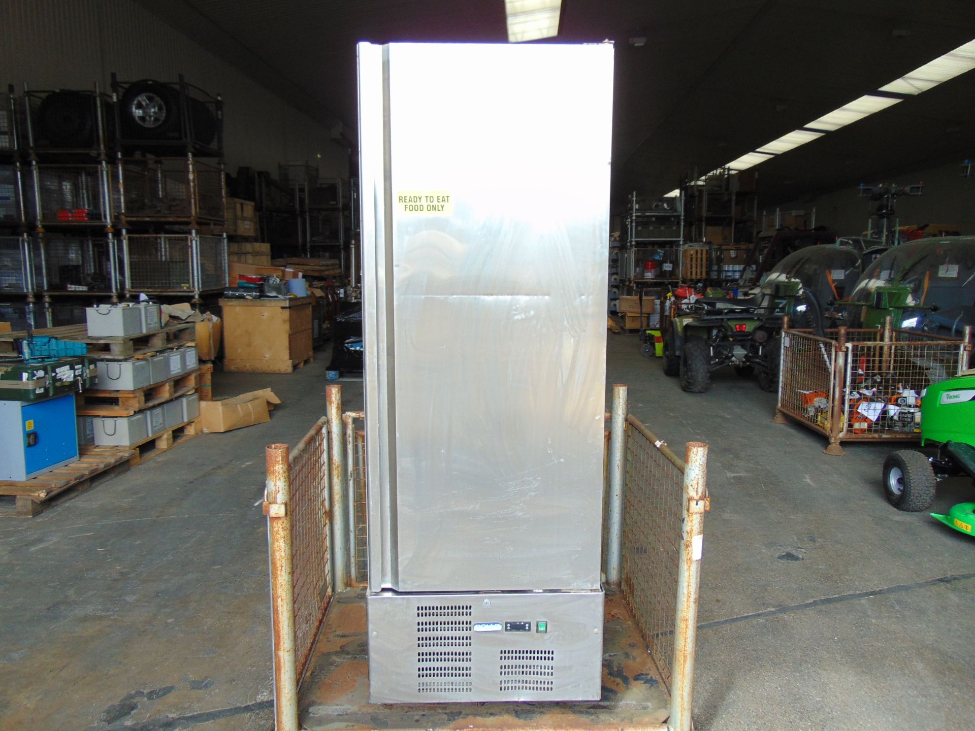 Polar G590 440 Ltr Single Door Upright Industrial Food Chiller