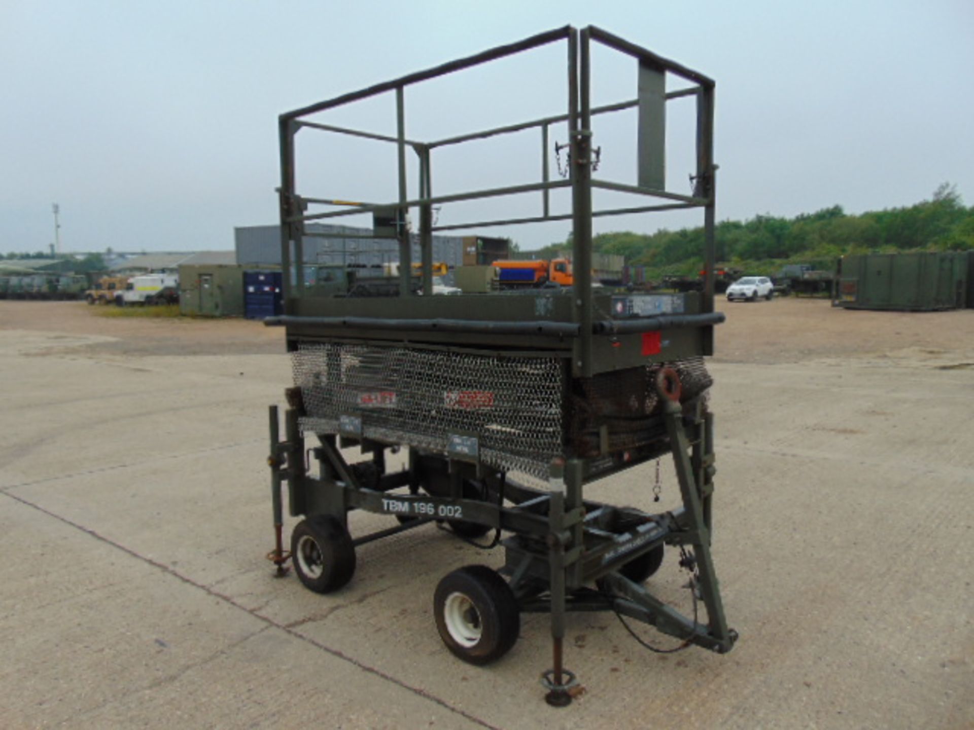 UK Lift 4m Mobile Hydraulic Work Platform