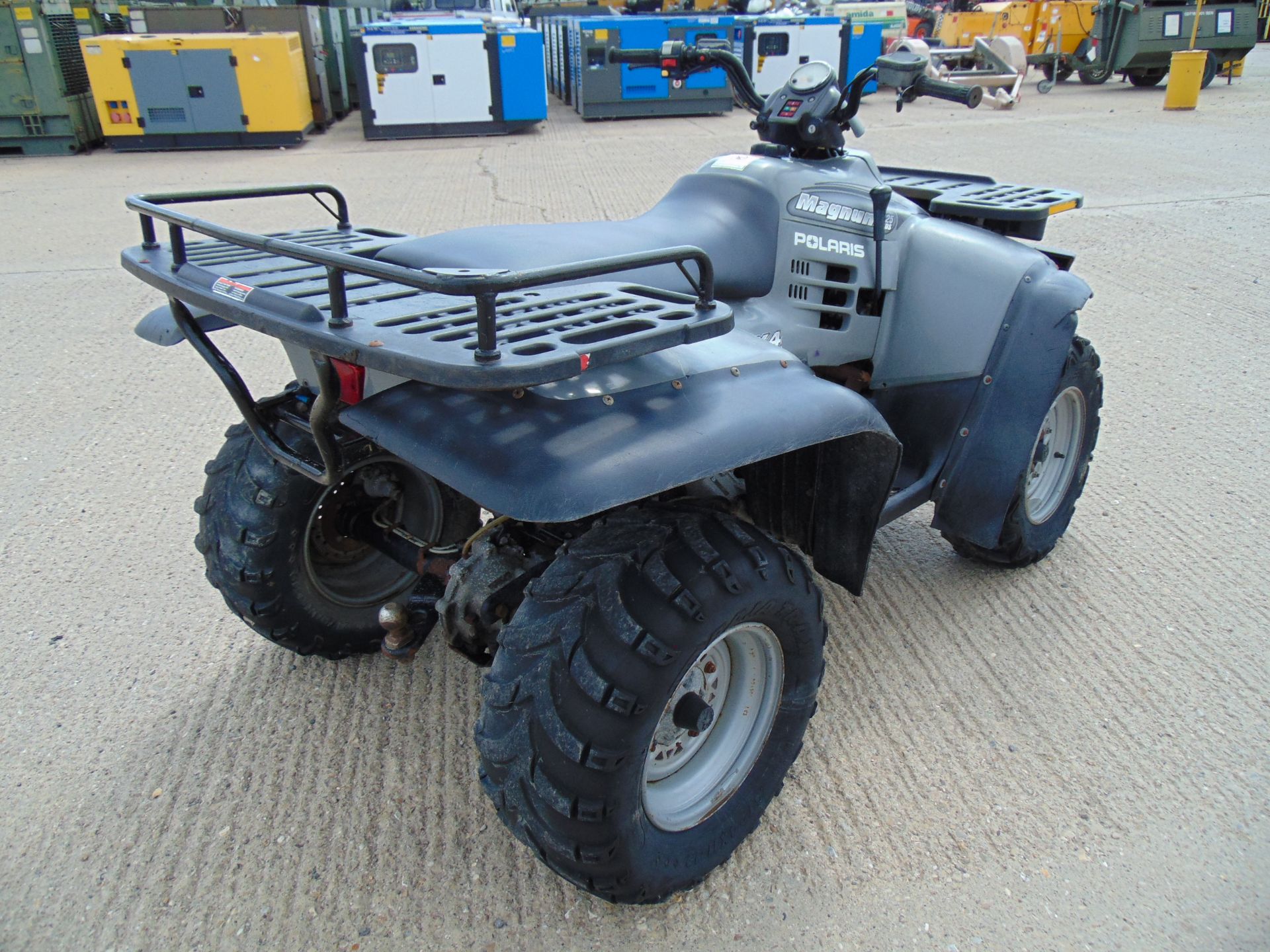 Polaris Magnum 325 HDS 4x4 Quad Bike - Bild 8 aus 14