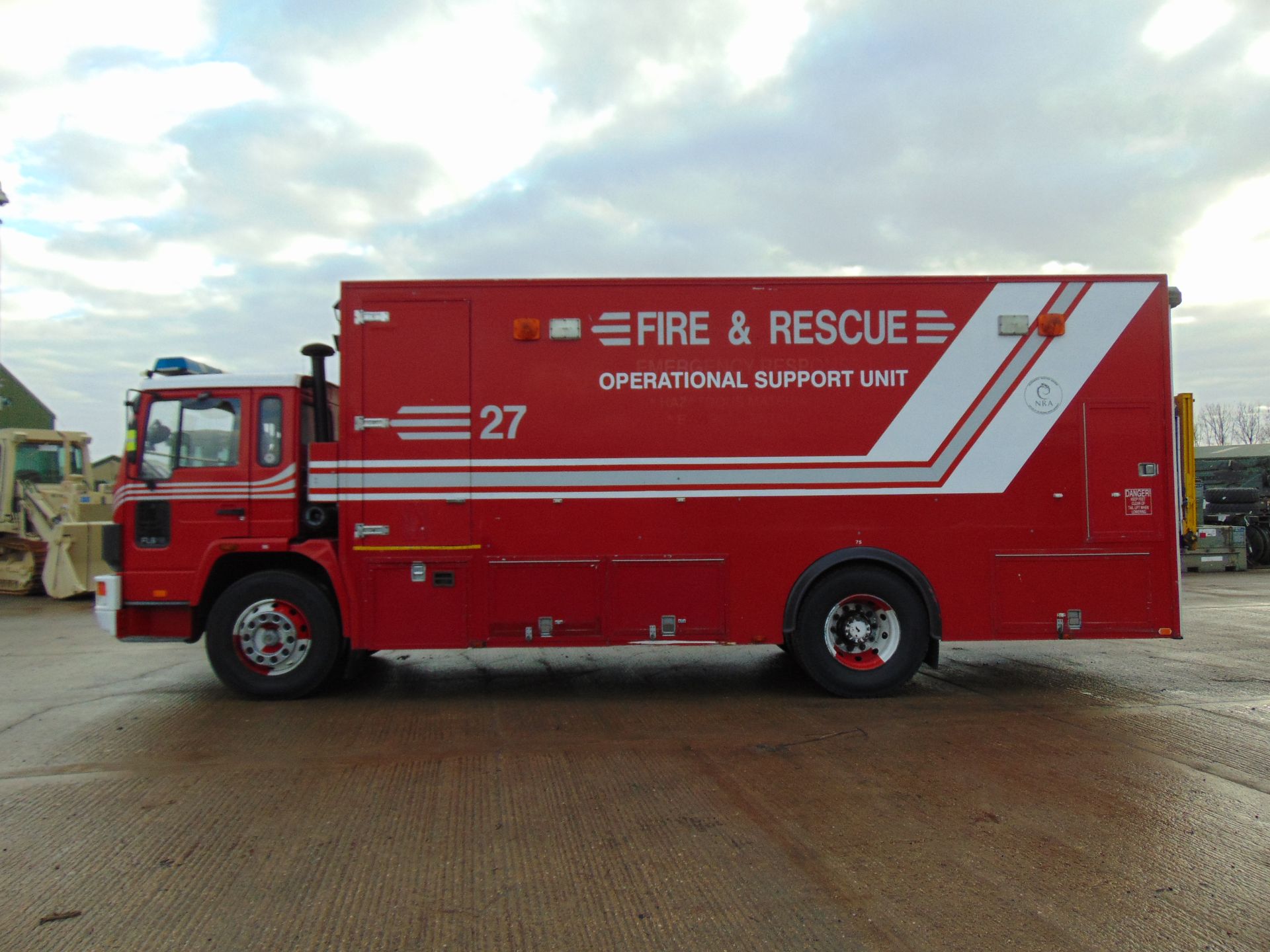 1993 Volvo FL6 18 4 x 2 Incident Response Unit complete with a 1000 Kg Tail Lift - Image 4 of 37