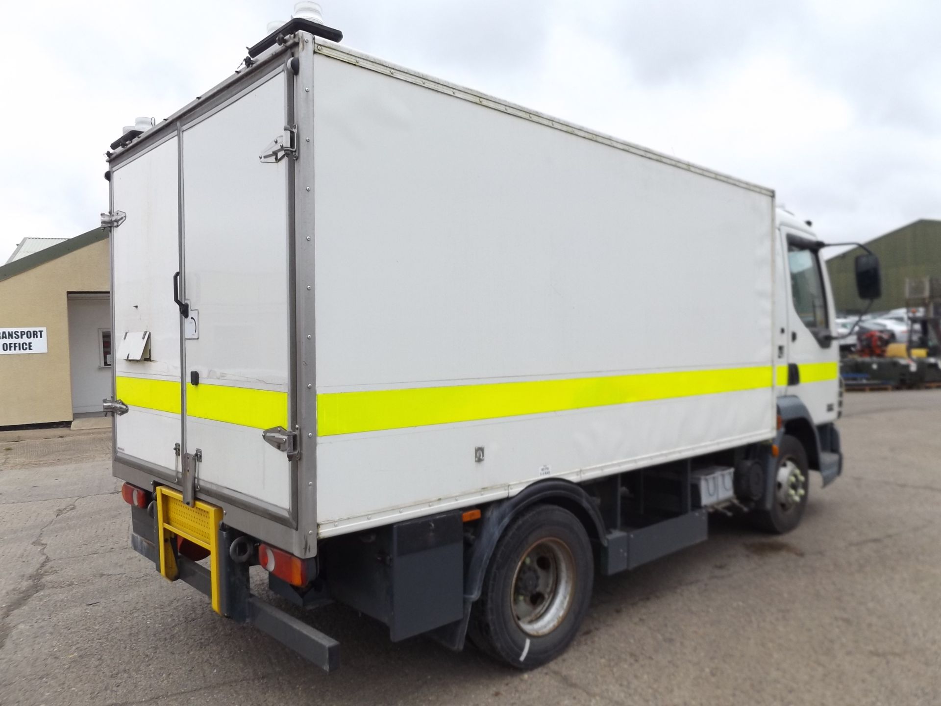 DAF LF 45 220 7.5 tonne Cargo Truck with Penman rear body - Image 8 of 24