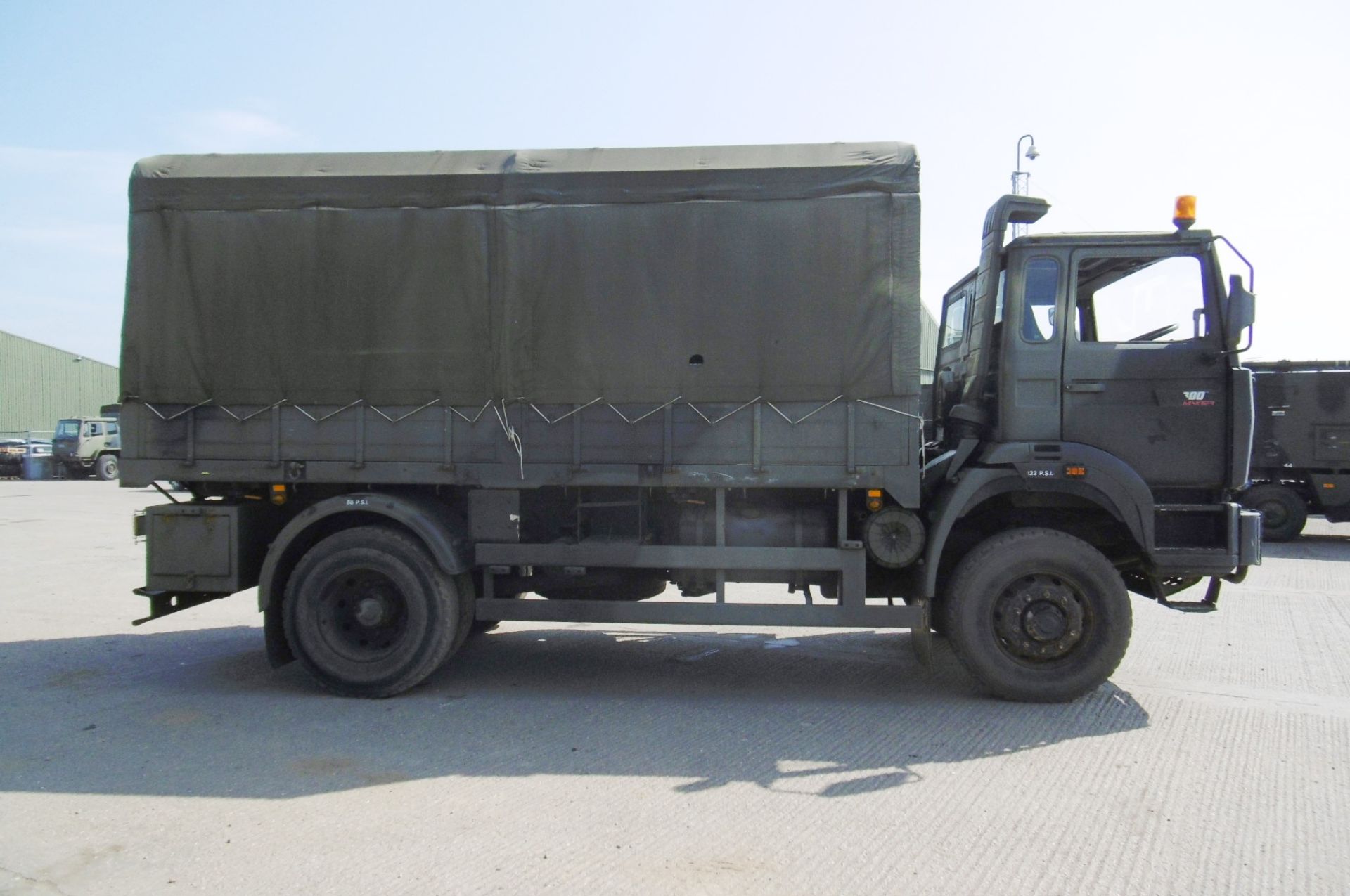 Renault G300 Maxter RHD 4x4 8T Cargo Truck - Image 4 of 15