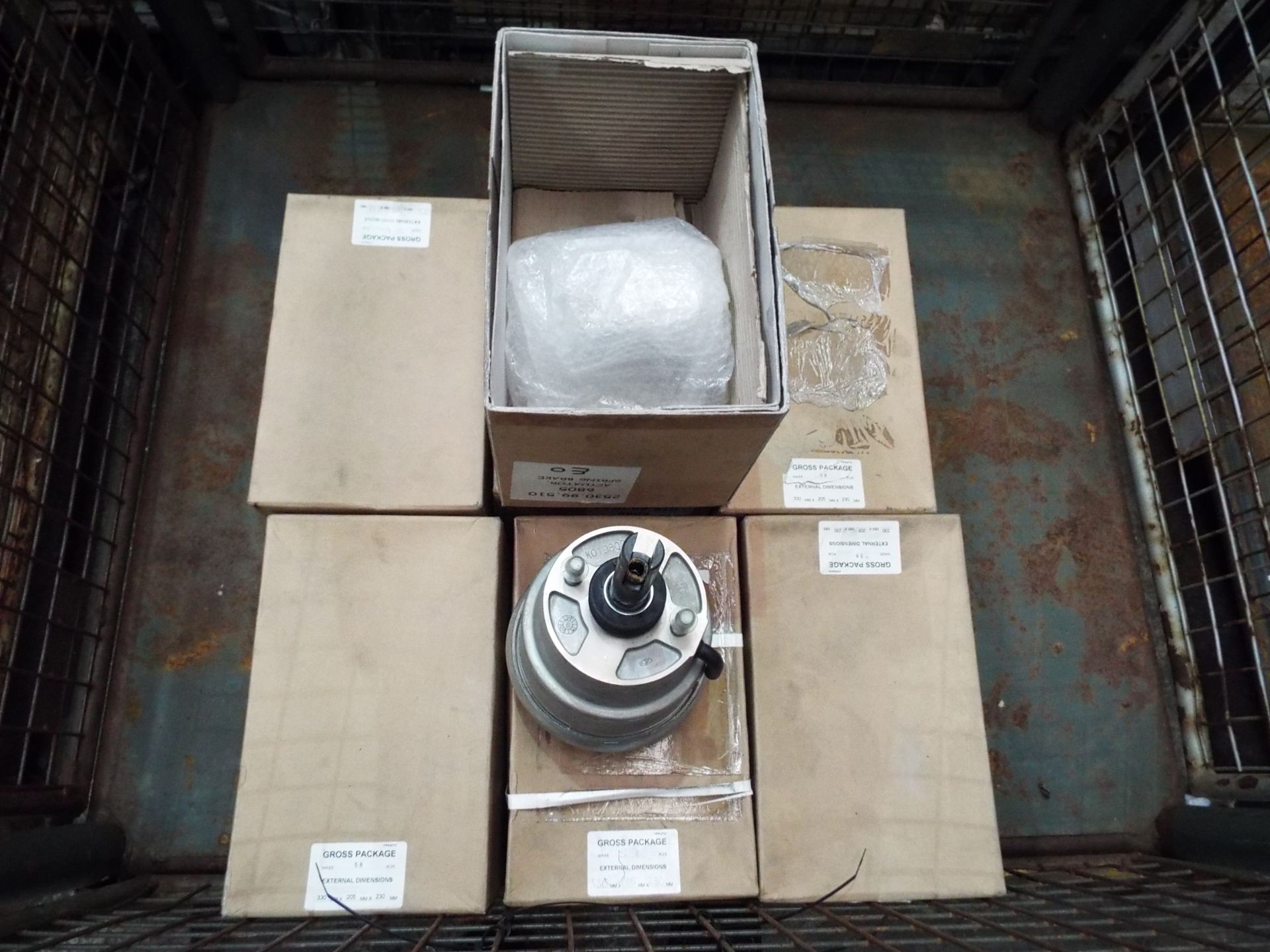 7 x Knorr-Bremse T50 Brake Chambers