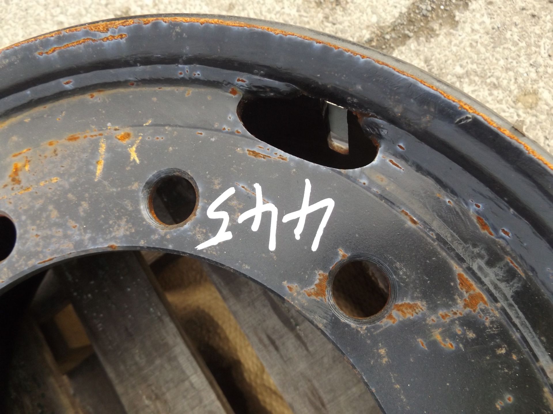 6 x Bedford Wheel Rims P/No 91121674 - Image 3 of 8
