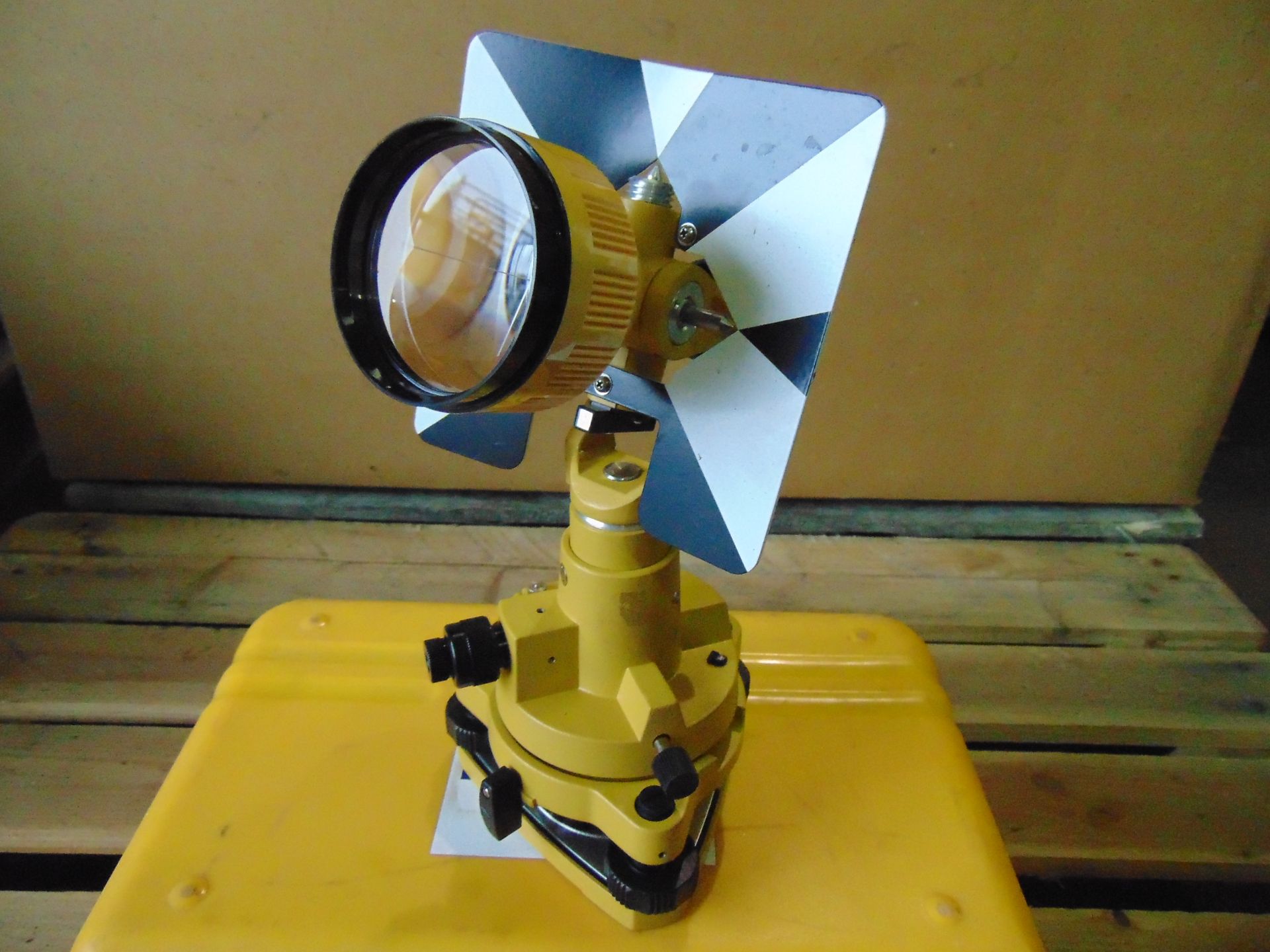 Surveyors Theodolite c/w Transit Case - Image 3 of 9