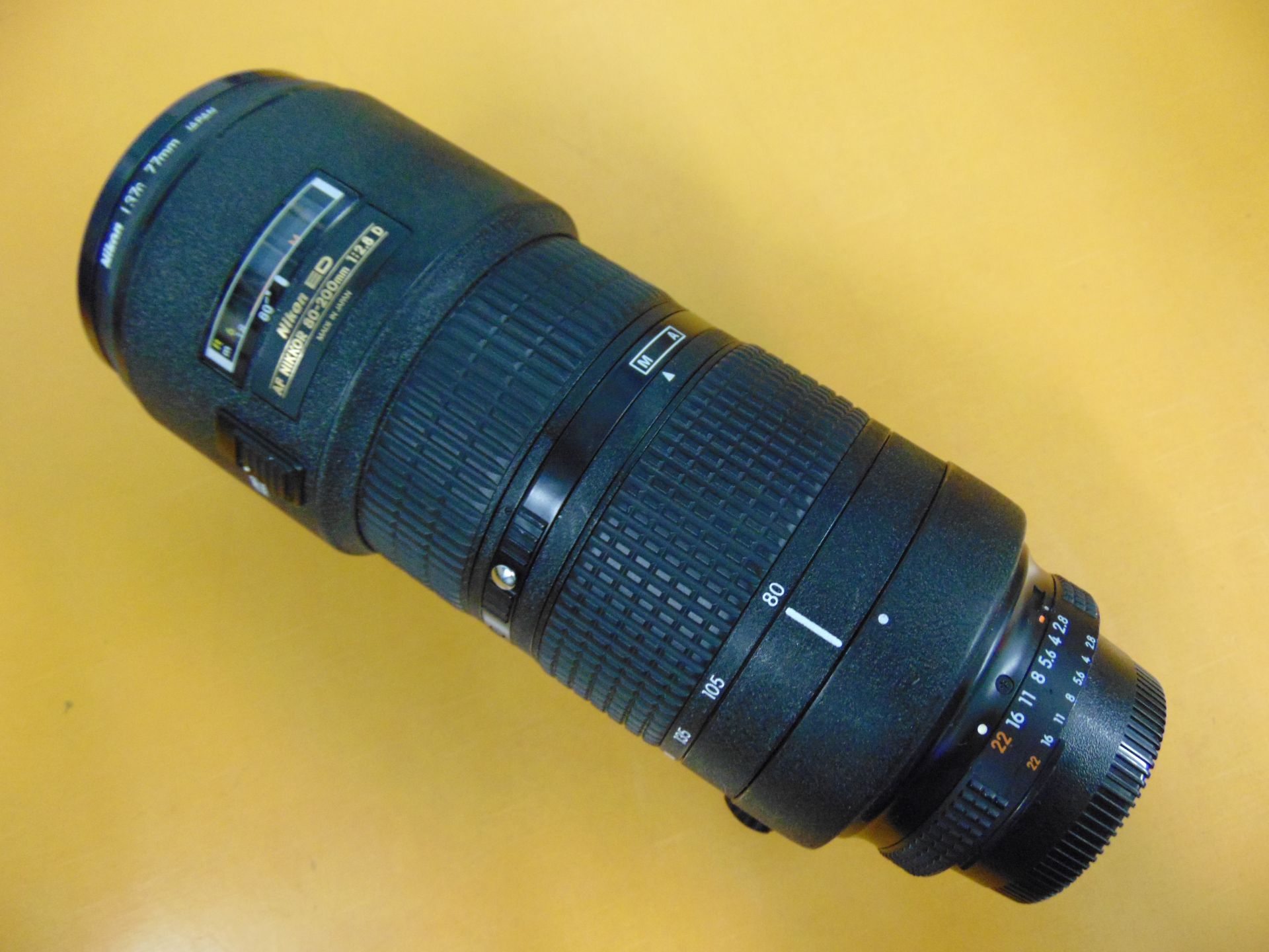 Nikon ED AF Nikkor 80-200mm 1:2.8 D Lense with Leather Carry Case - Image 2 of 8