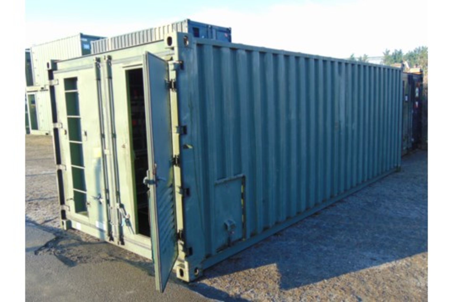 20ft ISO Shipping Container complete with fitted internal roller racking storage system. - Bild 2 aus 16