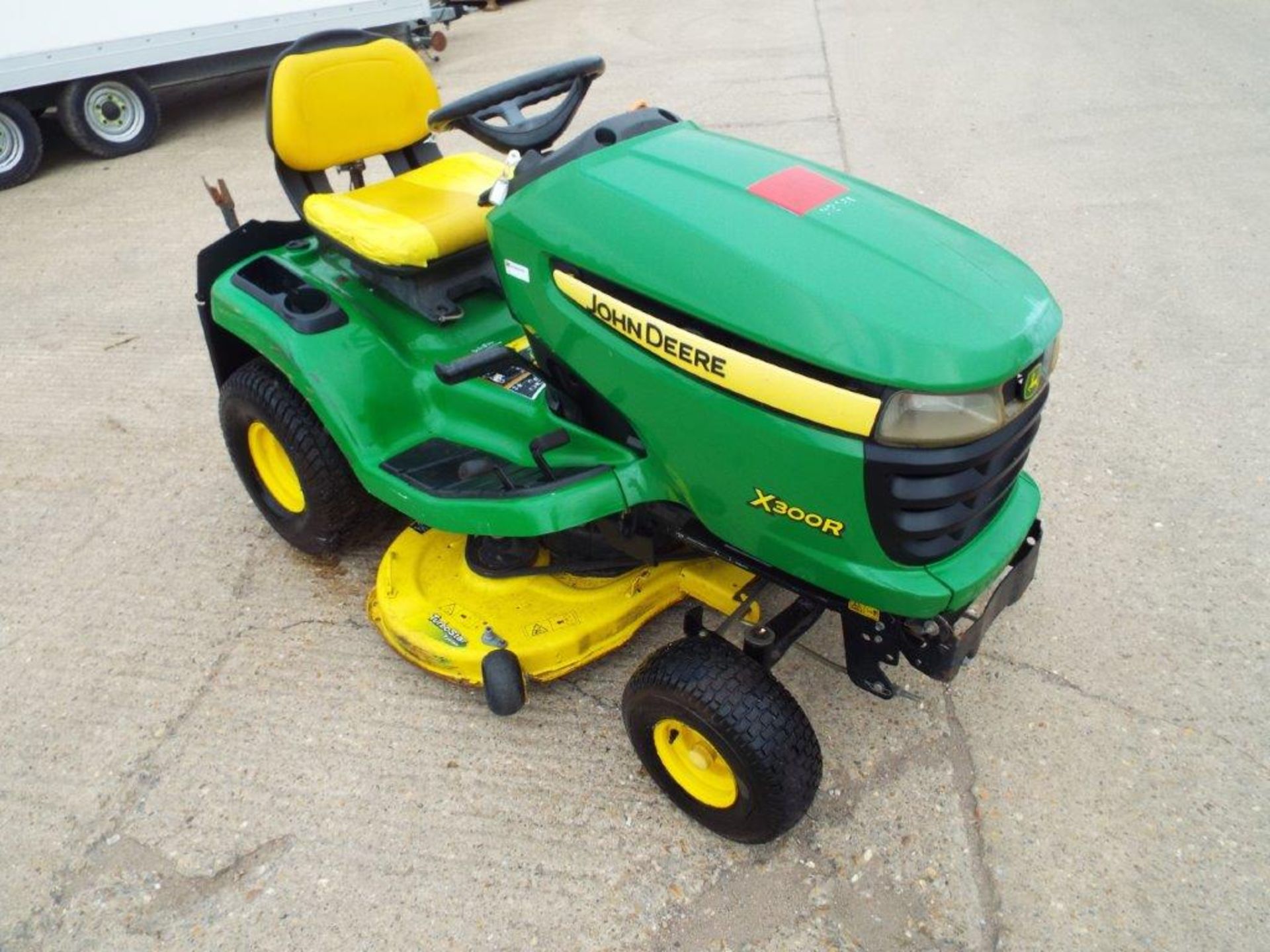 John Deere X300R 18.5-hp V-twin Lawn Tractor with 42" Deck