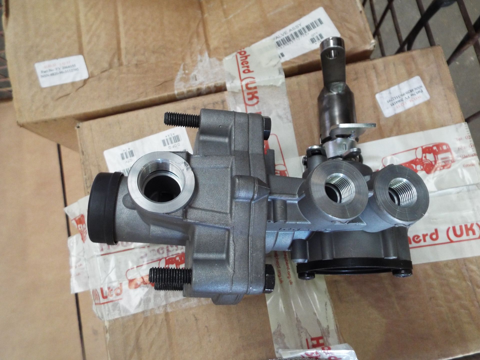 7 x Wabco Load Sensing Valves - Image 4 of 7