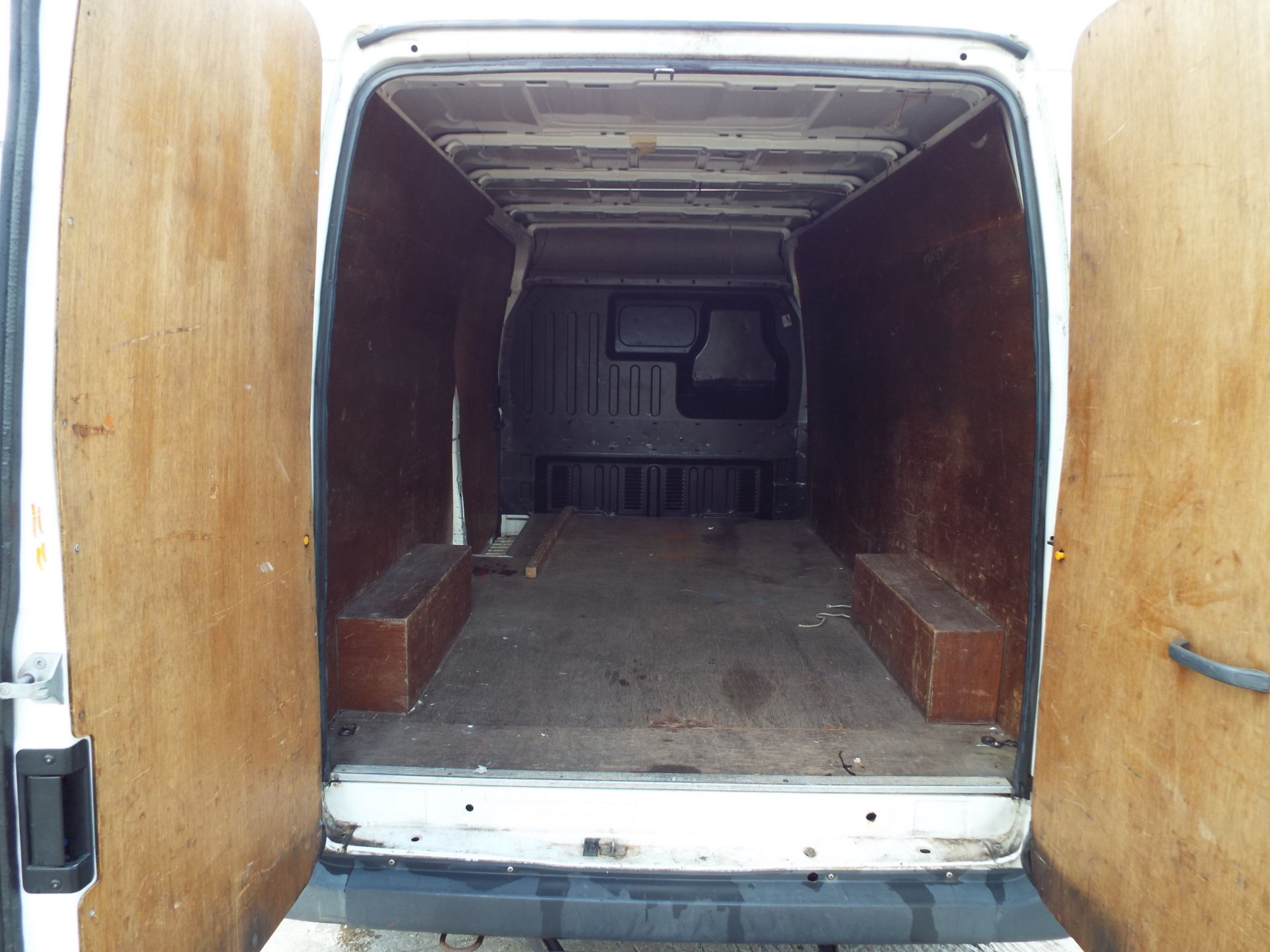 Ford Transit 350 LWB TD Panel Van - Image 13 of 20