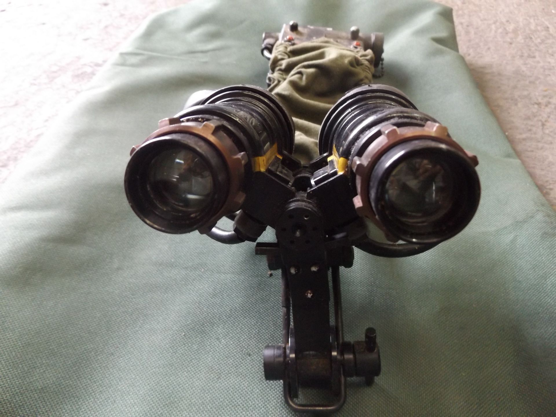 No.1 Mk.1 Night Vision Infa-Red Binoculars - Extremely Rare and Collectable - Bild 3 aus 9