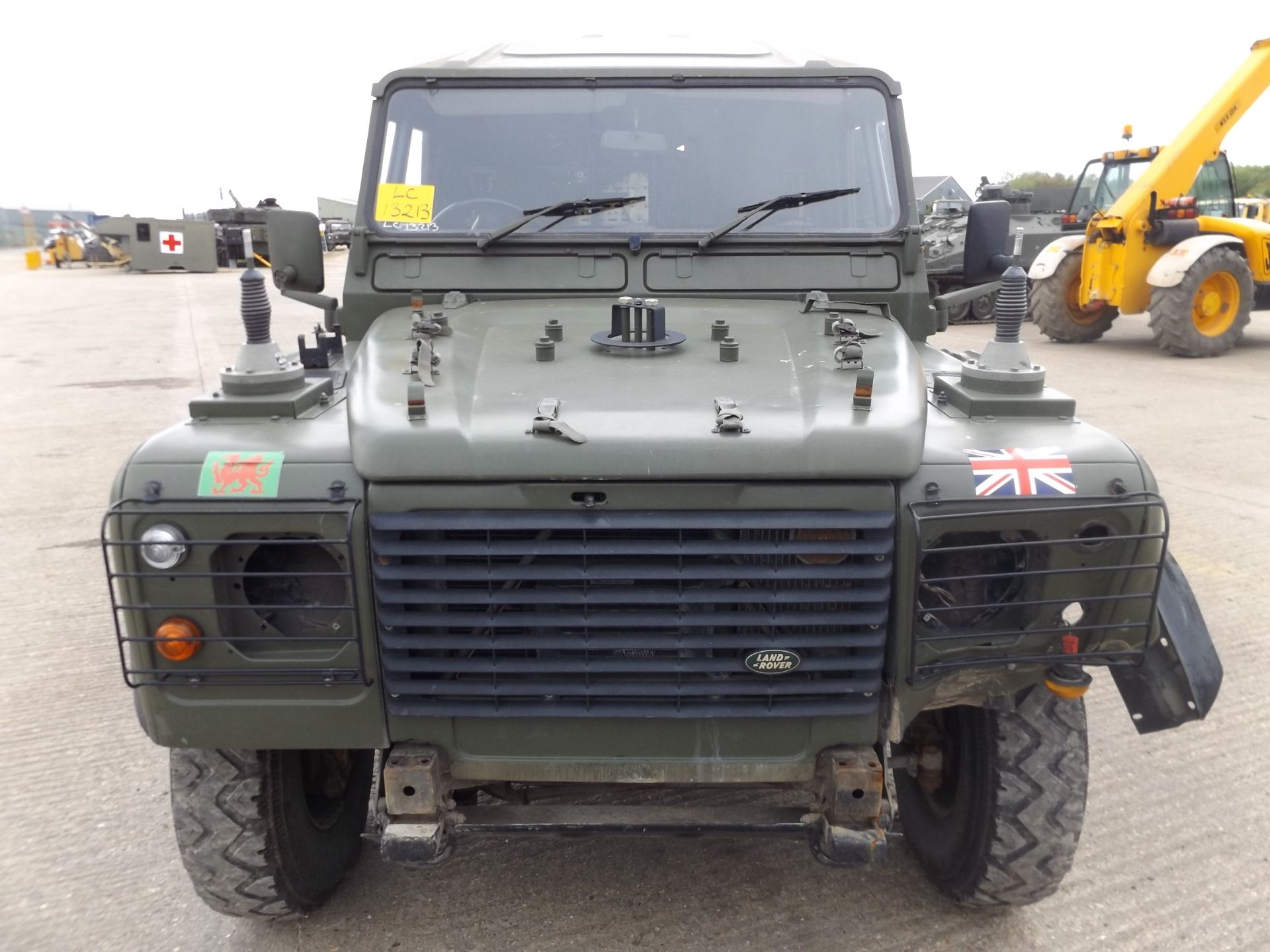 Land Rover Wolf 110 Hard Top damage repairable - Image 2 of 17